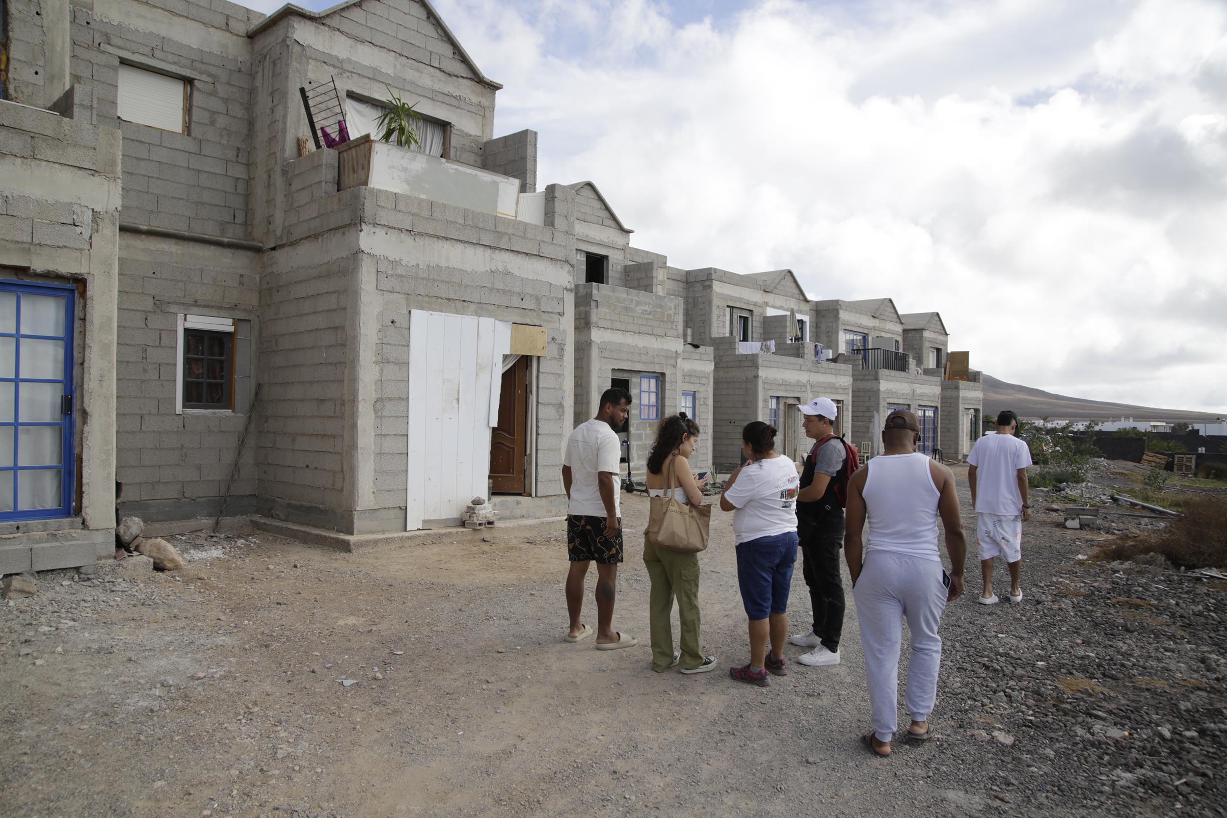 Familias que viven de okupas en Playa Blanca (Fotos: José Luis Carrasco)