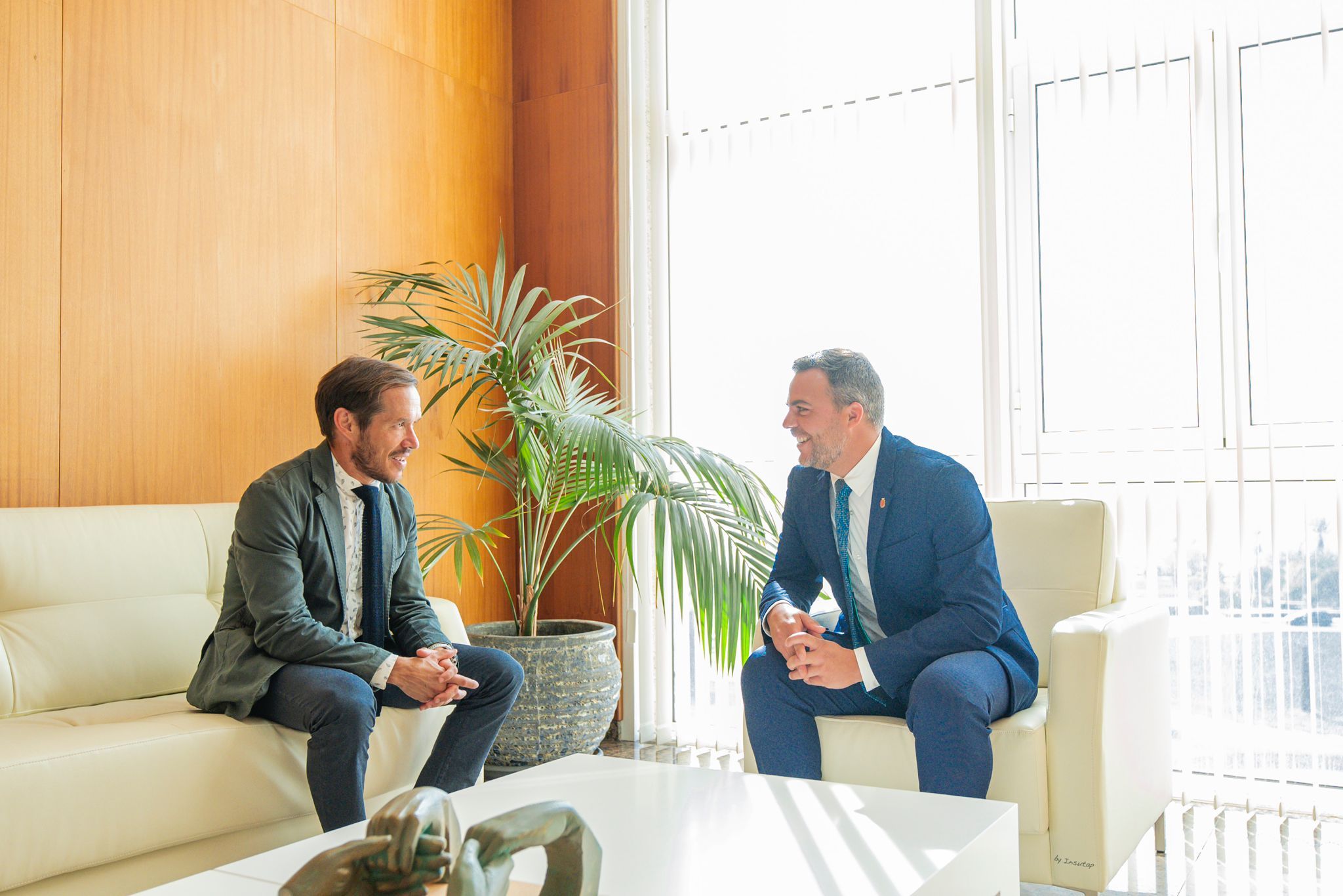 Visita del consejero de Transición Ecológica del Gobierno de Canarias, Mariano Zapata y el vicepresidente Jacobo Medina.