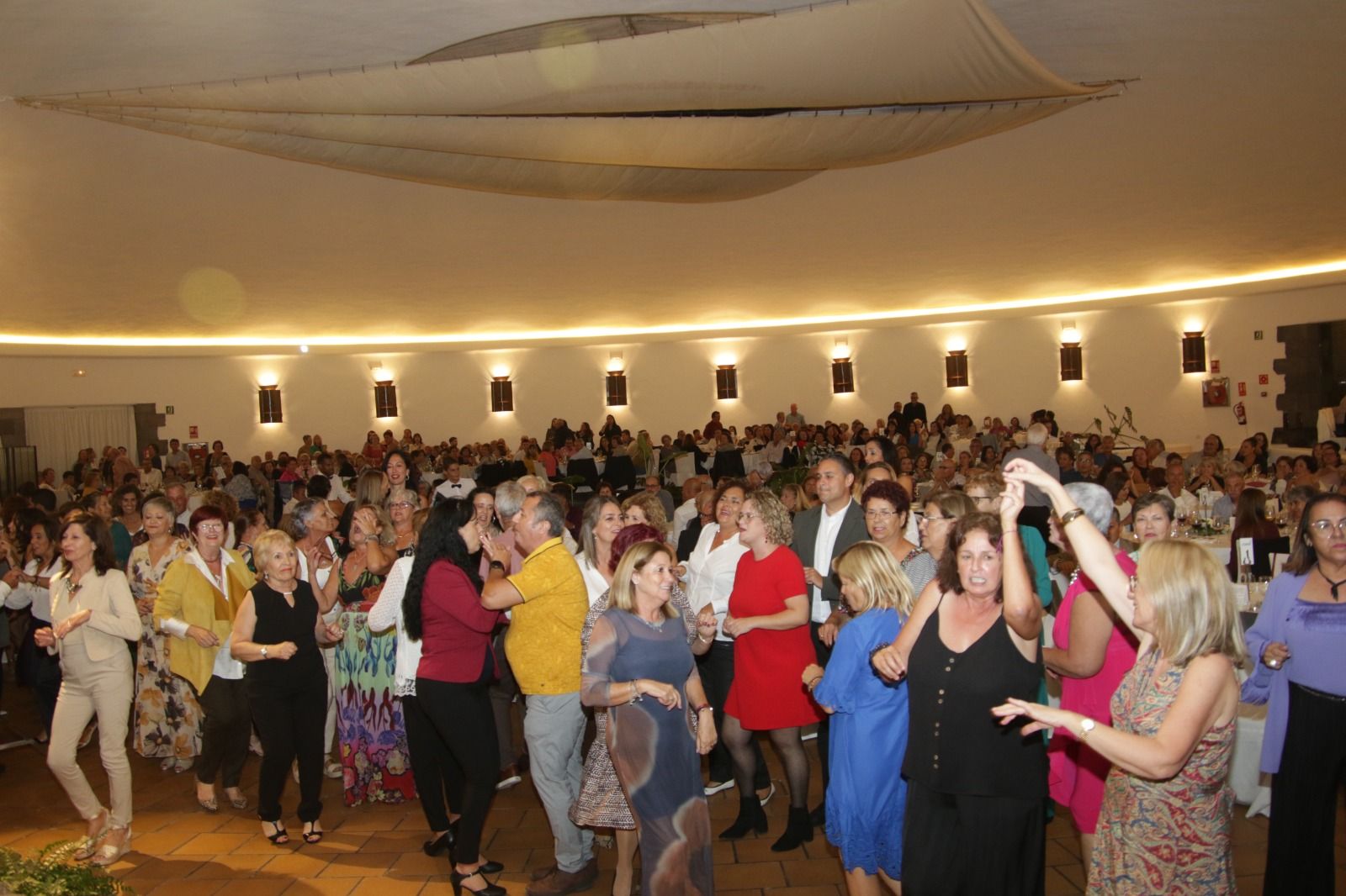 Cena benéfica de AFOL, 2023