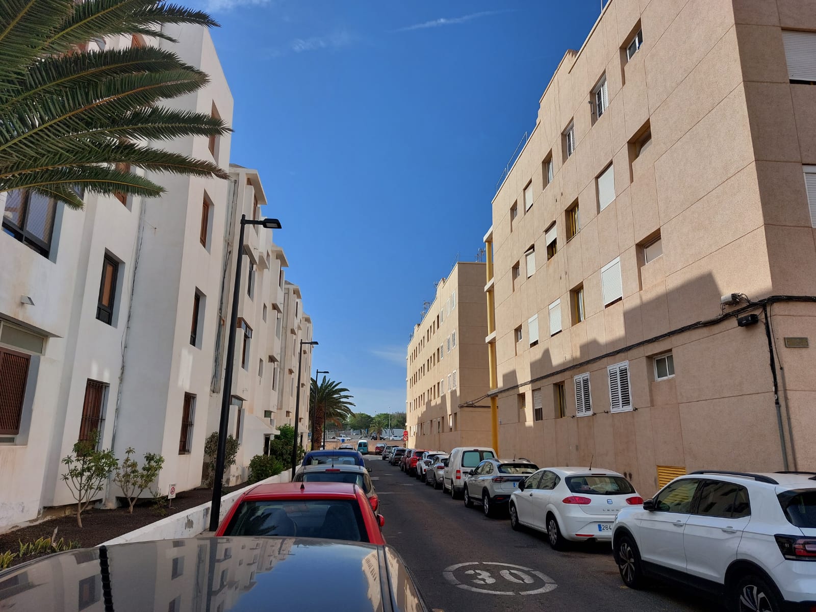 Calle en el barrio de Las Salinas, en Arrecife 