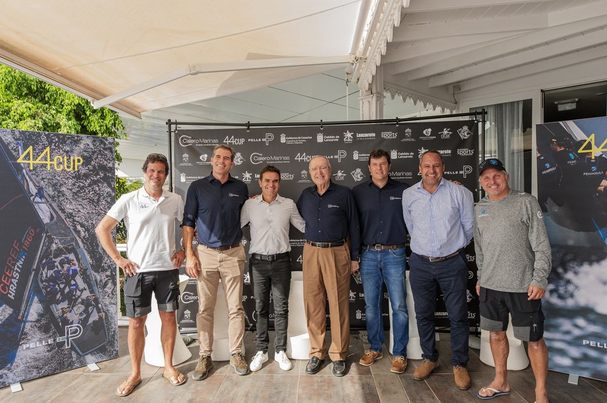 Foto grupal Rueda de Prensa