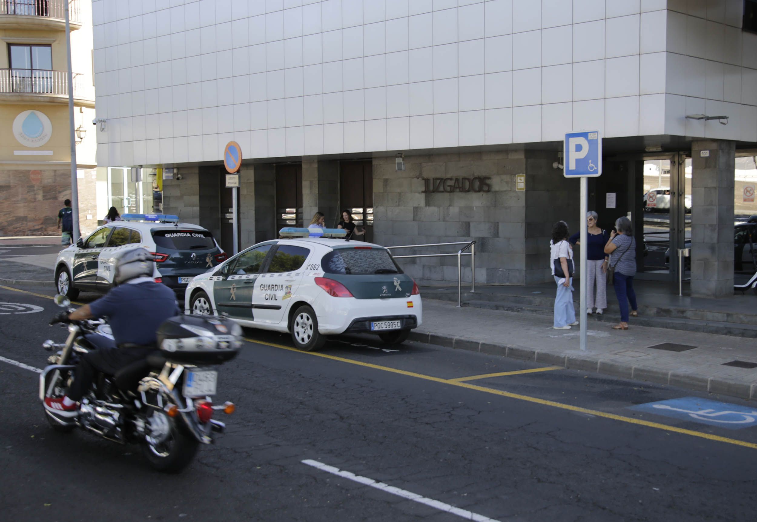 Fachada de los juzgados de Arrecife. Foto: José Luis Carrasco.