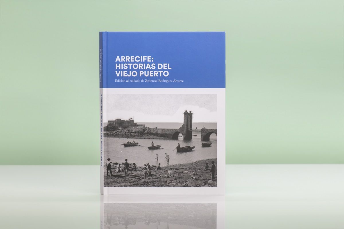 Portada del libro 'Arrecife: historias del viejo Puerto'