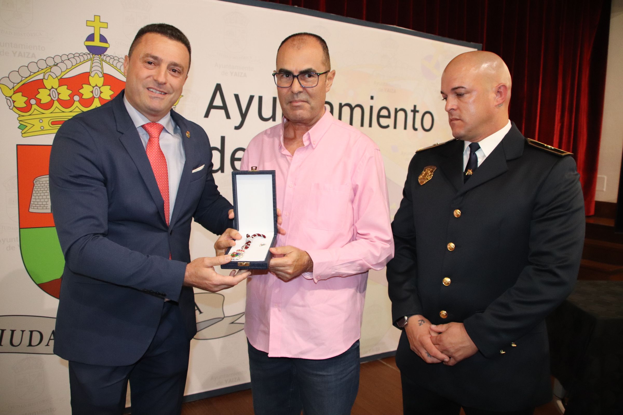 Distinción a Esteban García Reyes