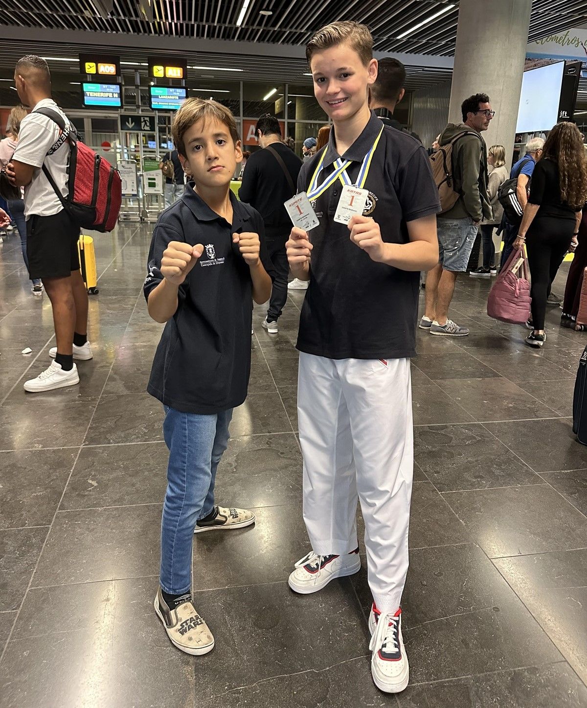 Los dos participantes del club Karate Poliarrecife