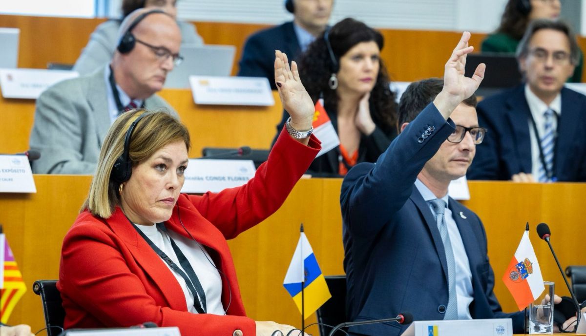 Astrid Pérez escolhe as Ilhas Canárias para liderar o grupo de migração dos parlamentos regionais da Europa