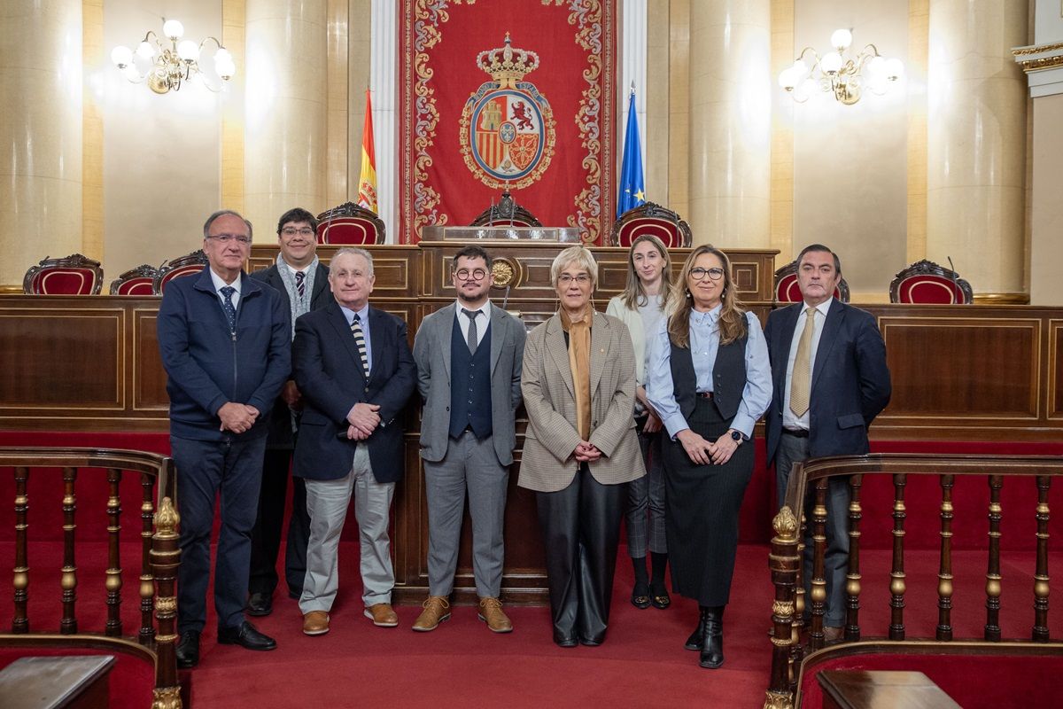 Meeting between Manuel Fajardo, María Ángeles Luna, and the delegation from the 'Mining and Energy Commission' of the Chilean Senate