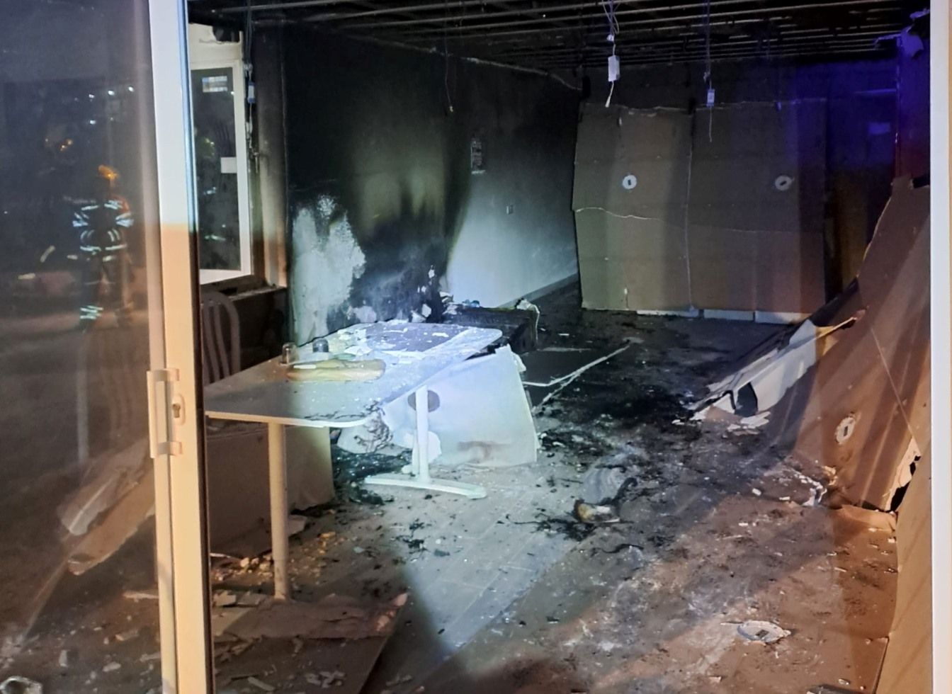 Incendio en un local de Costa Teguise