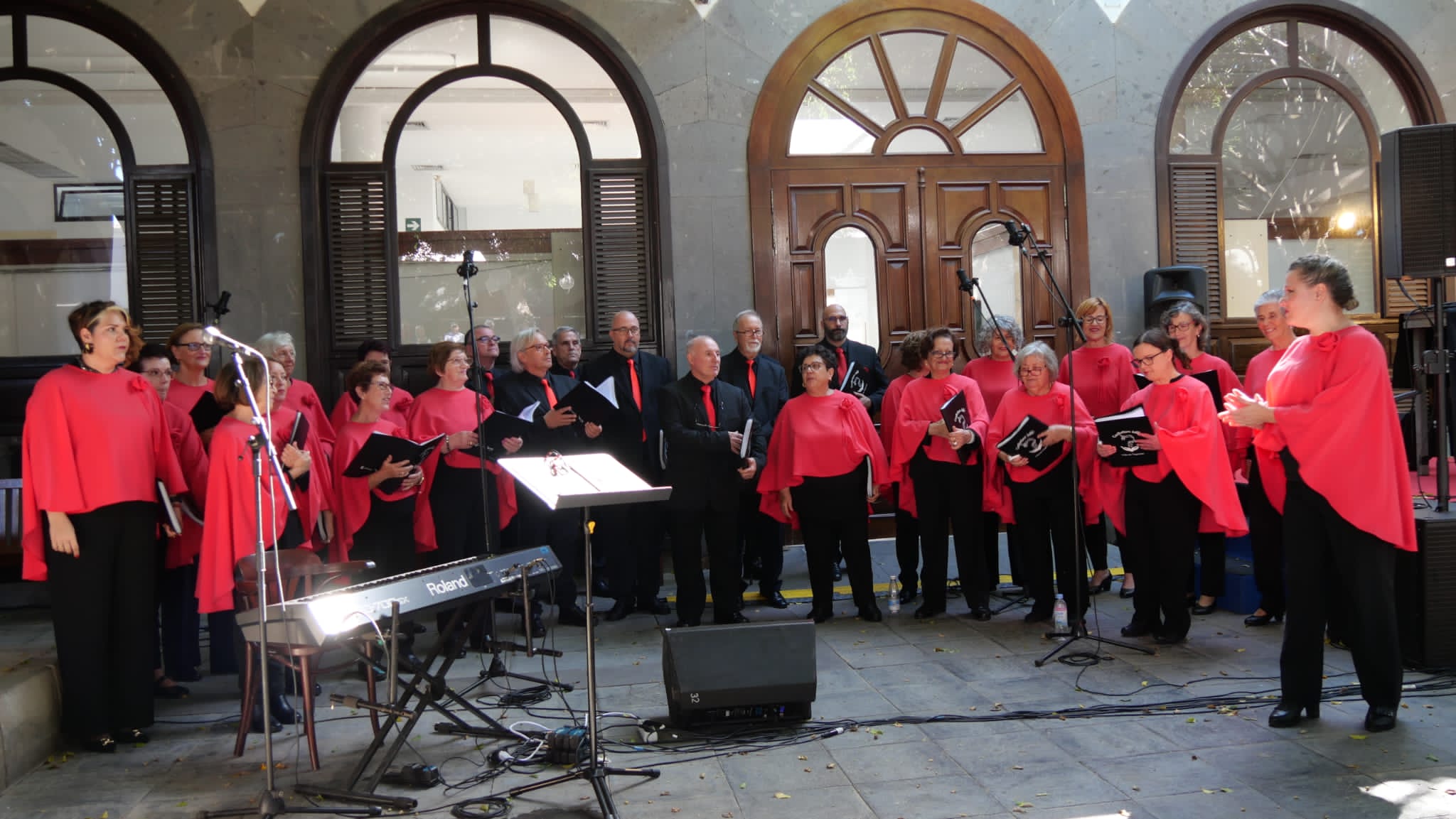 I Encuentro de corales de la coral San Ginés (Fotos Jordi Vispo)