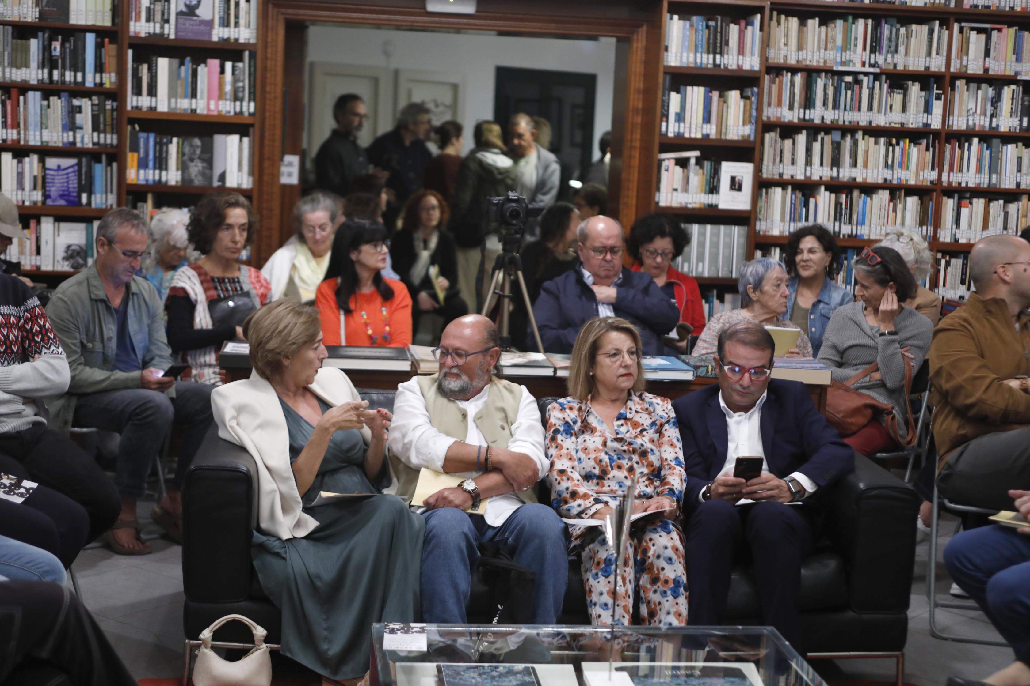 Personalidades de la política y la cultura en el homenaje al 25º aniversario del Nobel a José Saramago. Foto: José Luis Carrasco.