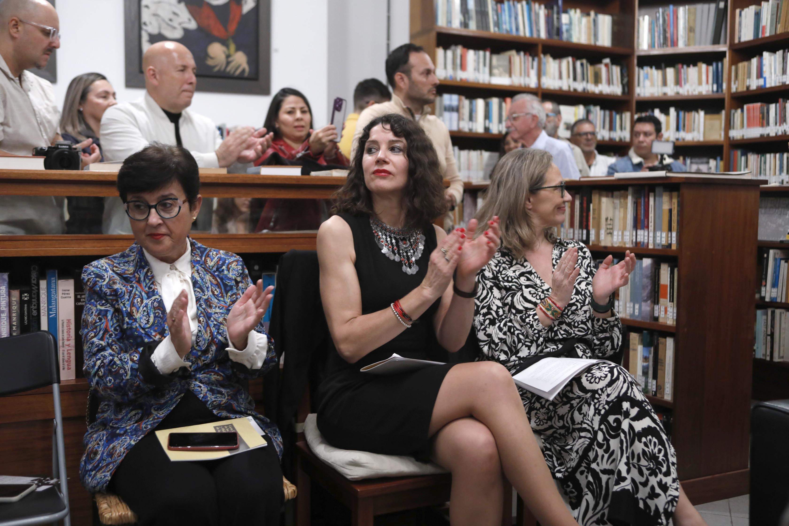 Personalidades de la política y la cultura en el homenaje al 25º aniversario del Nobel a José Saramago. Foto: José Luis Carrasco.