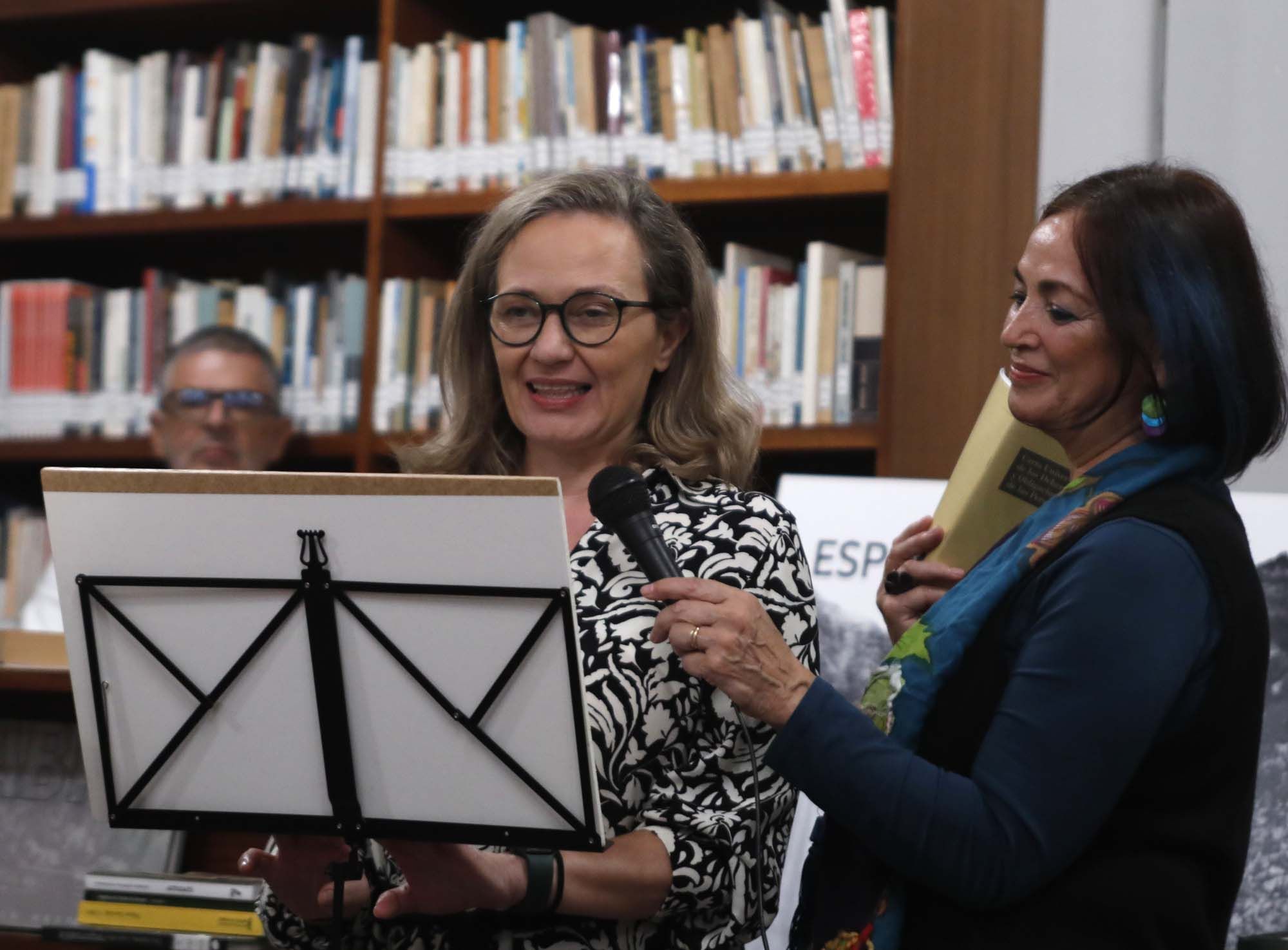Personalidades de la política y la cultura en el homenaje al 25º aniversario del Nobel a José Saramago. Foto: José Luis Carrasco.