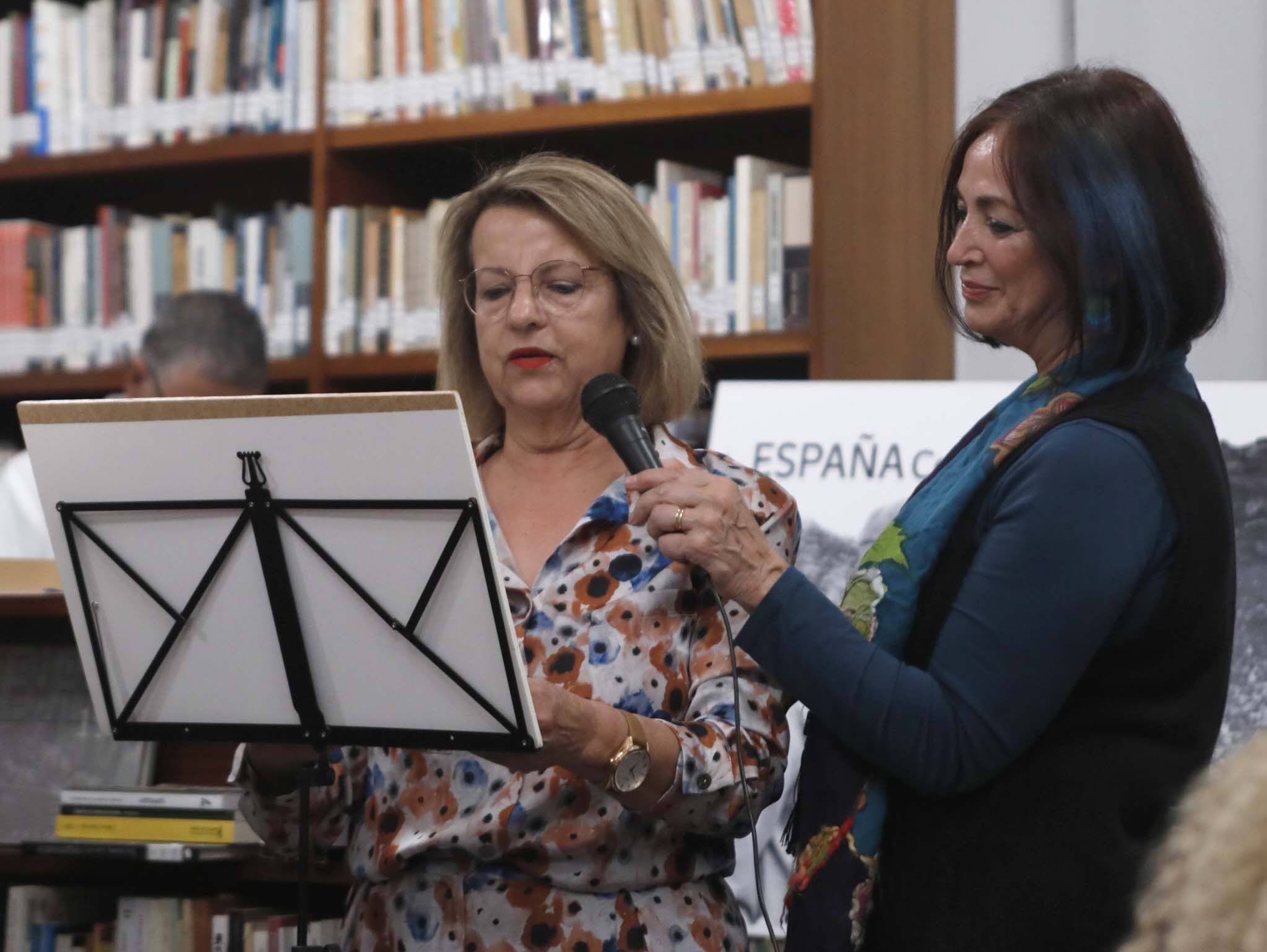 Personalidades de la política y la cultura en el homenaje al 25º aniversario del Nobel a José Saramago. Foto: José Luis Carrasco.
