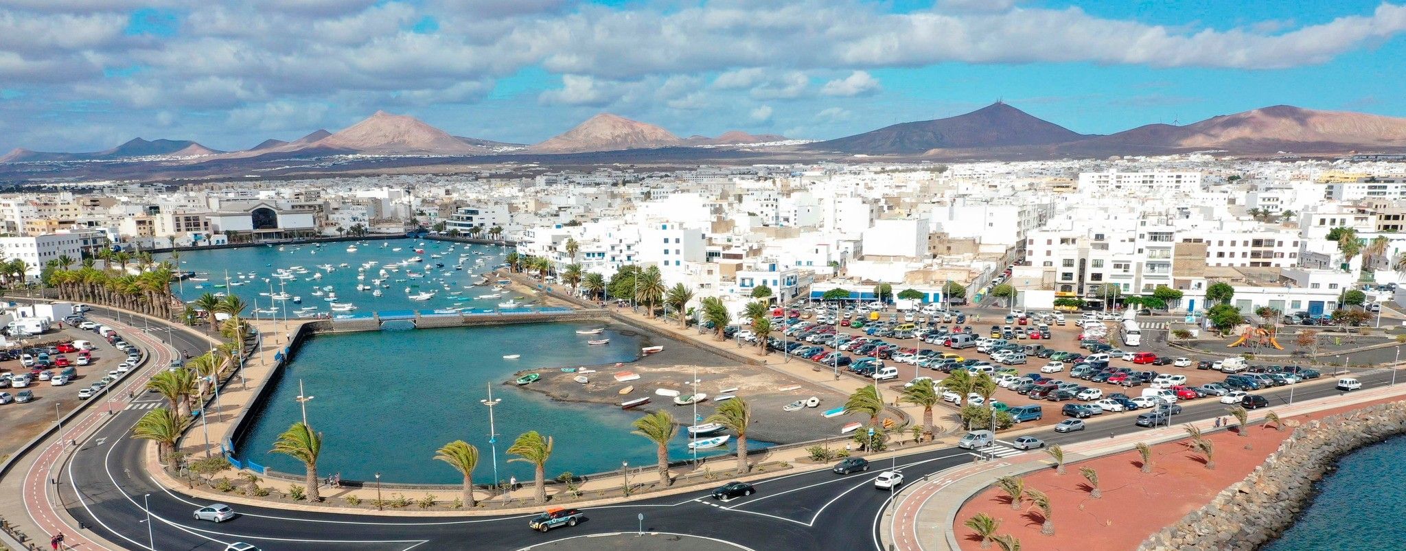 Imagen aérea del Charco de San Ginés y el solar de Ginory, donde irá la Feria de la Navidad de Arrecife