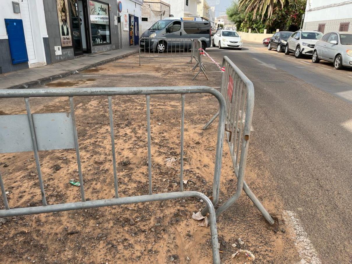 Calles con barro en Arrecife (Foto cedida por el PSOE) 