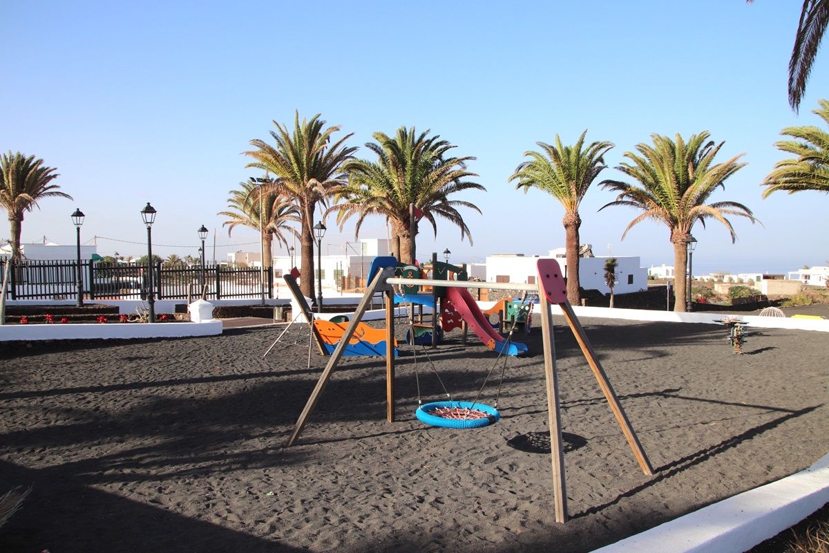 Parque infantil en Yaiza