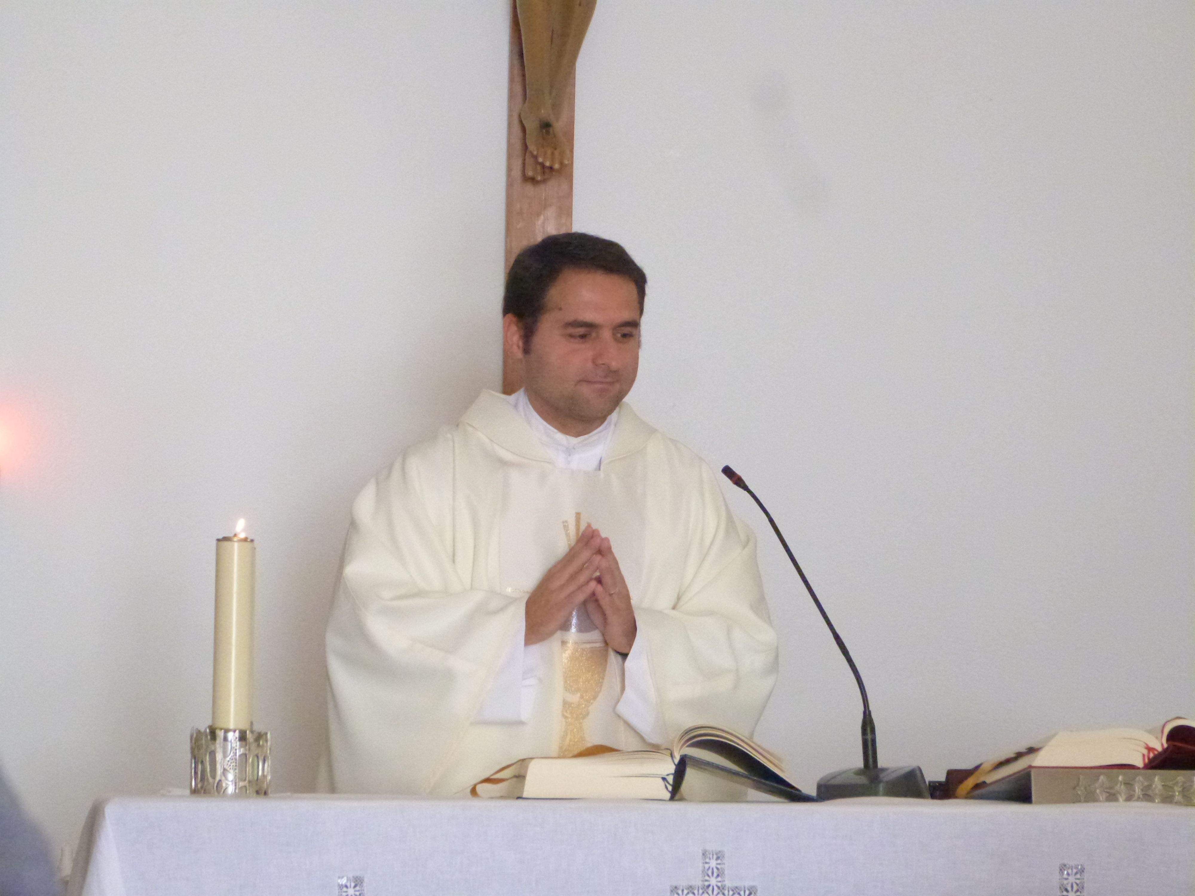 Eucaristía y el Rancho de Pascua en Mácher 