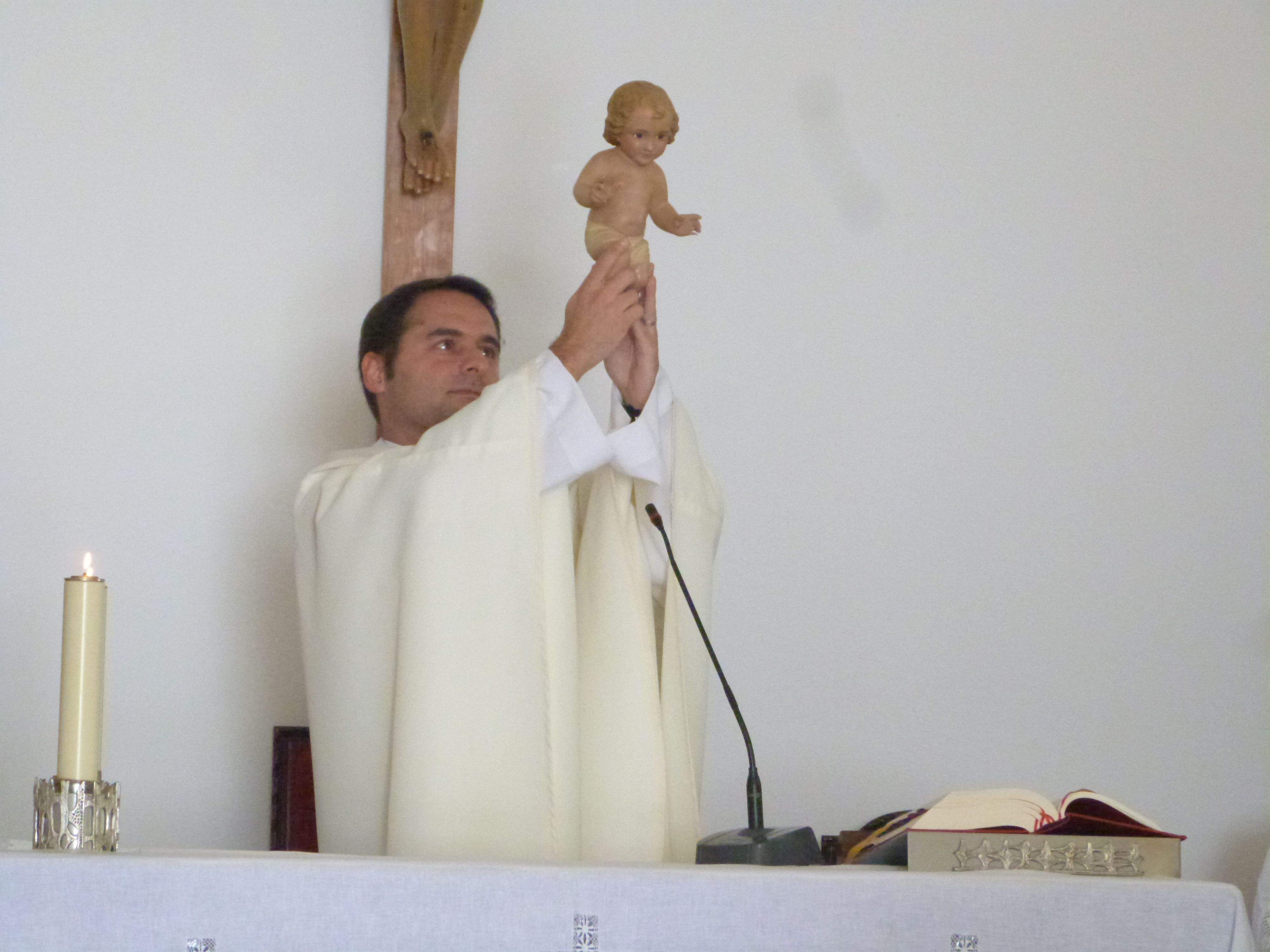 Eucaristía y el Rancho de Pascua en Mácher 