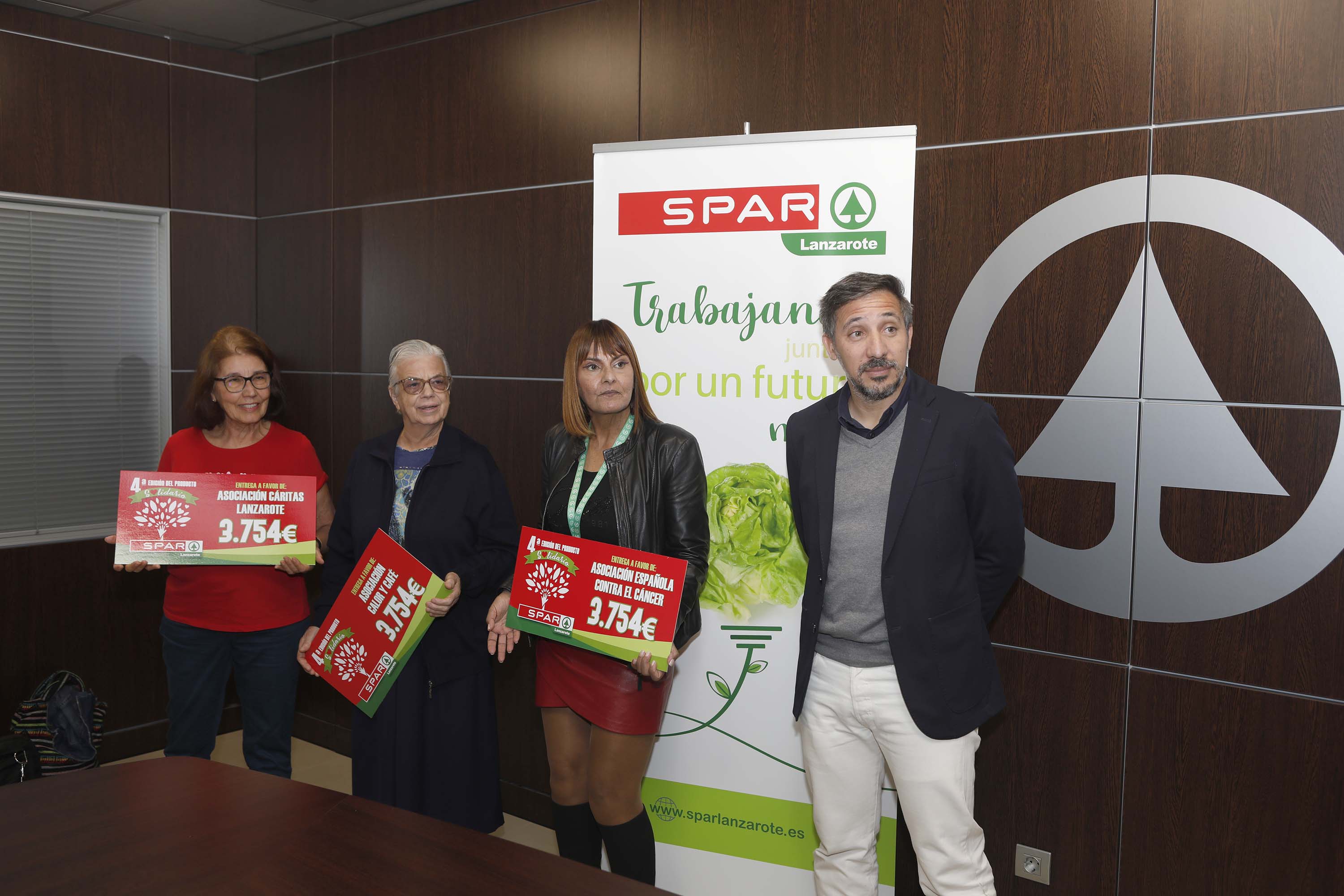 Entrega de cheques de Spar a las ONGs (Fotos: José Luis Carrasco)