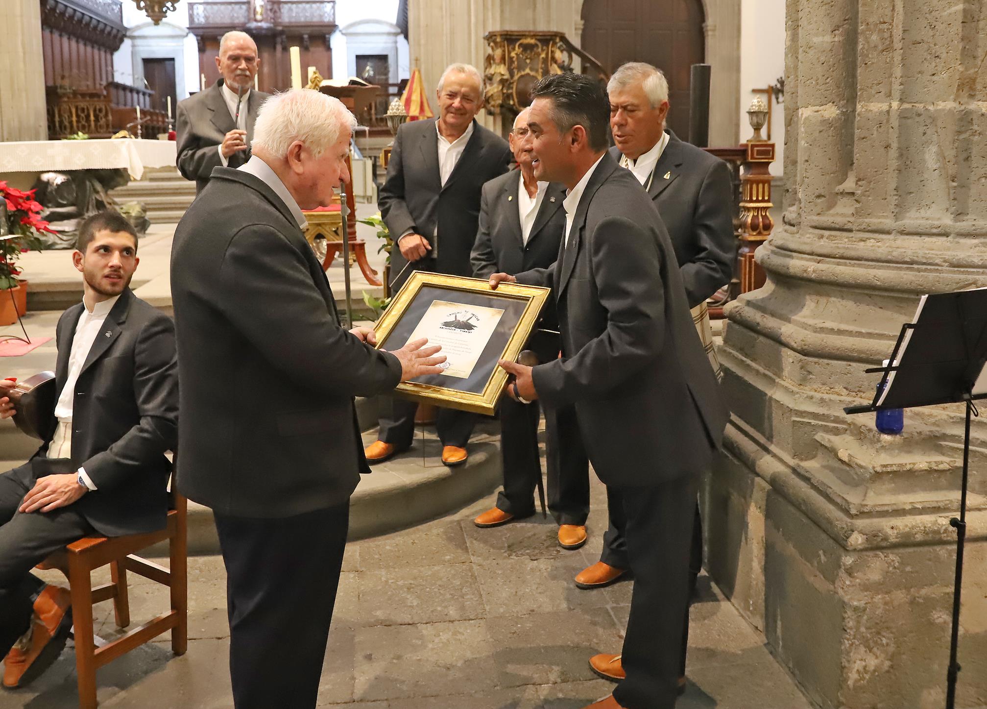 Rancho de Pascua de Tinajo en la Catedral de Santa Ana Rancho de Pascua de Tinajo en la Catedral de Santa Ana