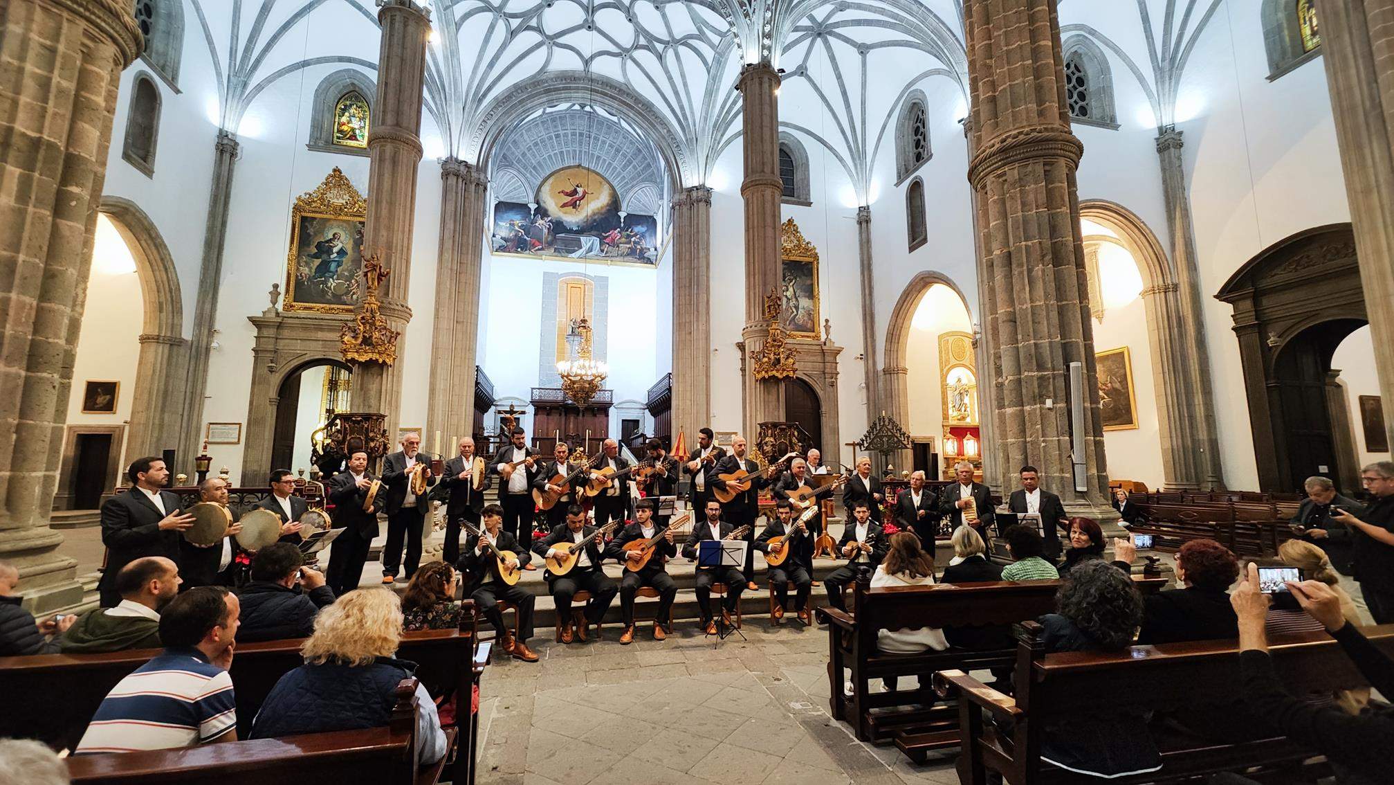 Rancho de Pascua de Tinajo en la Catedral de Santa Ana Rancho de Pascua de Tinajo en la Catedral de Santa Ana