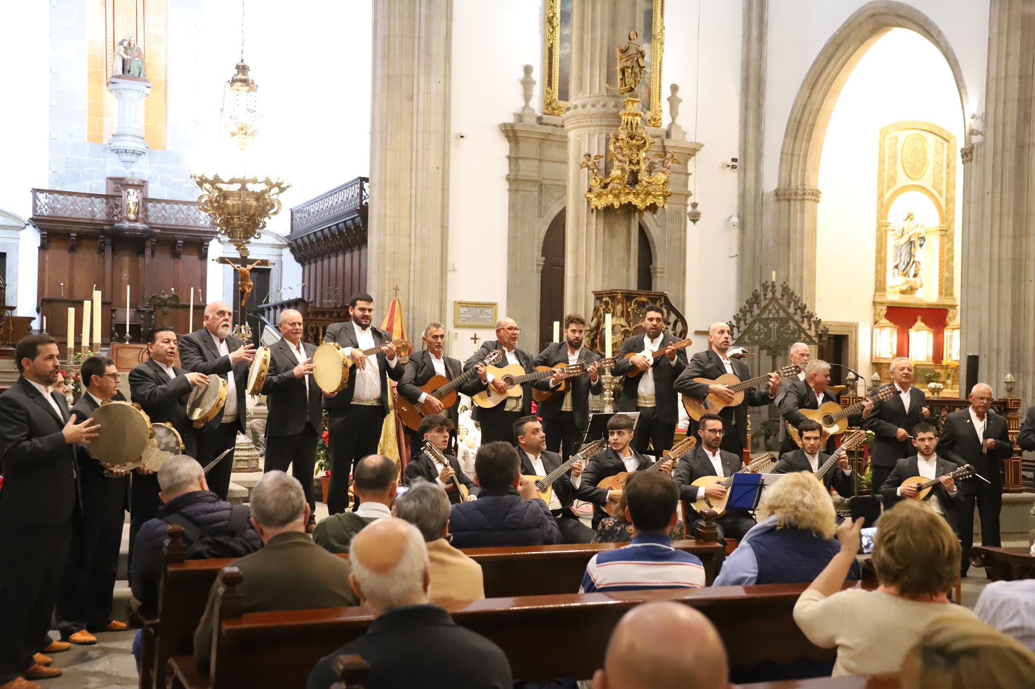 Rancho de Pascua de Tinajo en la Catedral de Santa Ana Rancho de Pascua de Tinajo en la Catedral de Santa Ana