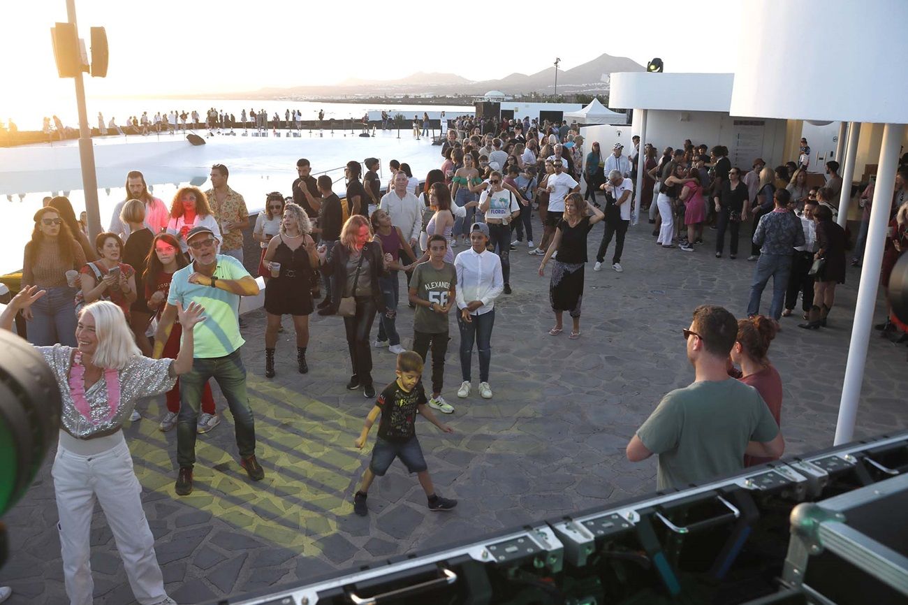 Fiesta de Fin de Año en el Islote de Fermina en Arrecife. Turismo.