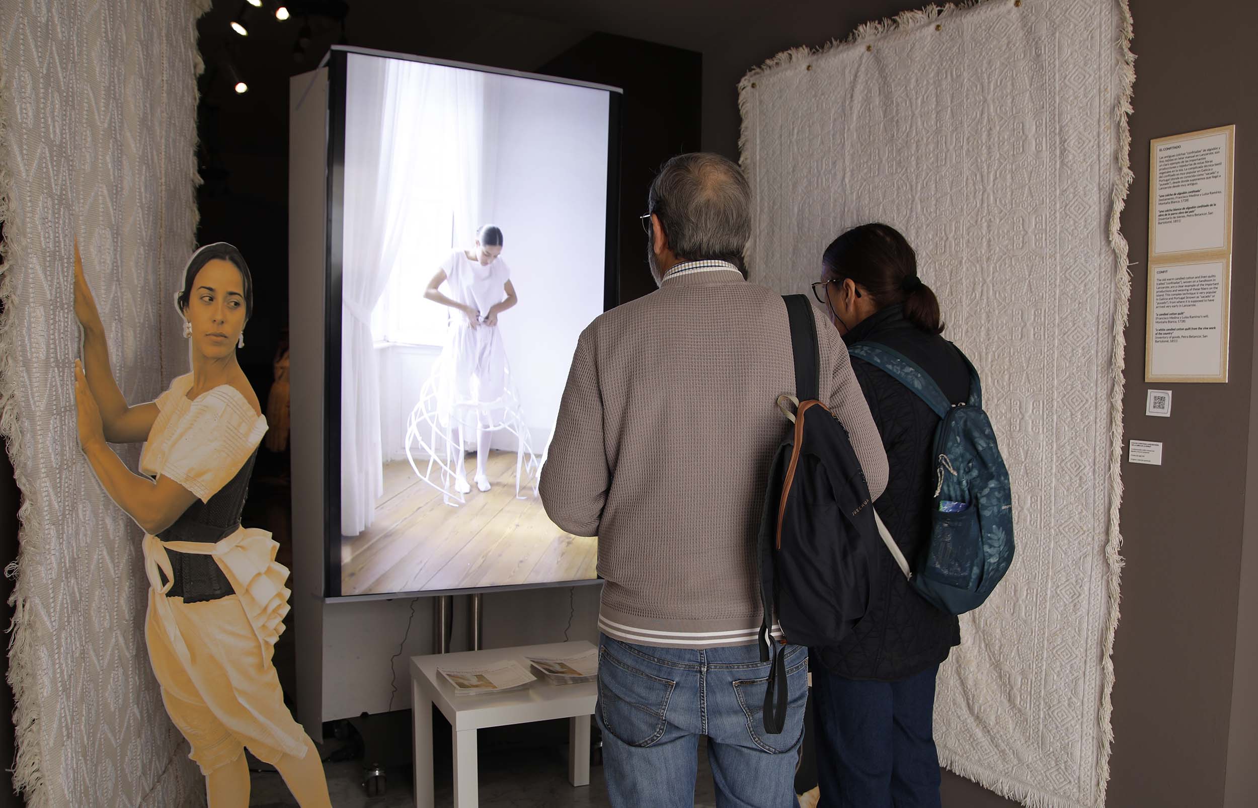 Exposición de ropa interior en la Casa Amarilla. Foto: José Luis Carrasco. Exposición de ropa interior en la Casa Amarilla. Foto: José Luis Carrasco.