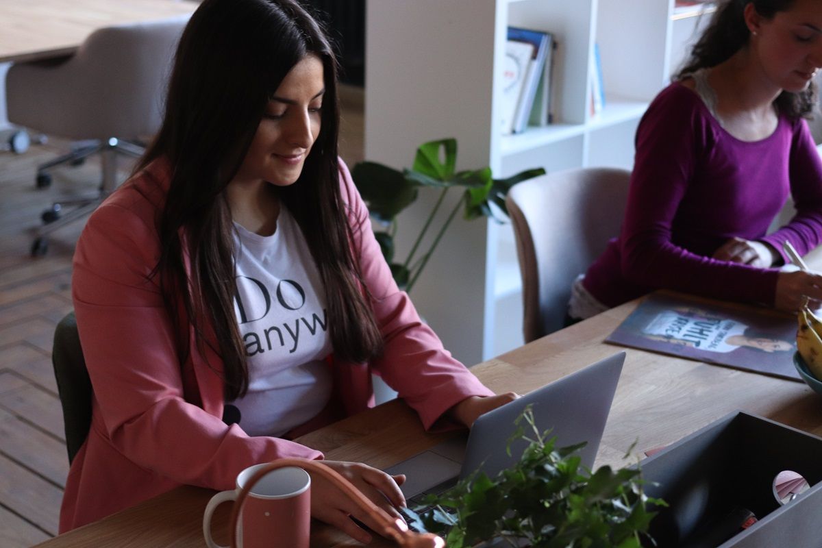 Las mujeres canarias tienen mayores tasas de emprendimiento que los hombres. 