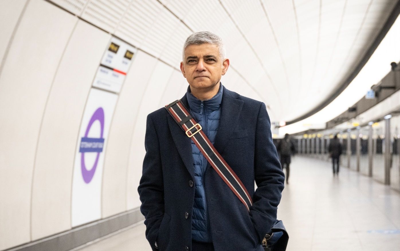 Sadiq Khan, Alcalde de Londres. Empleo.