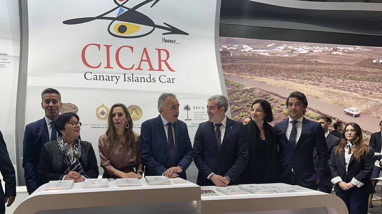 Visita de Fernándo Clavijo al stand de 'CICAR' en 'Fitur'