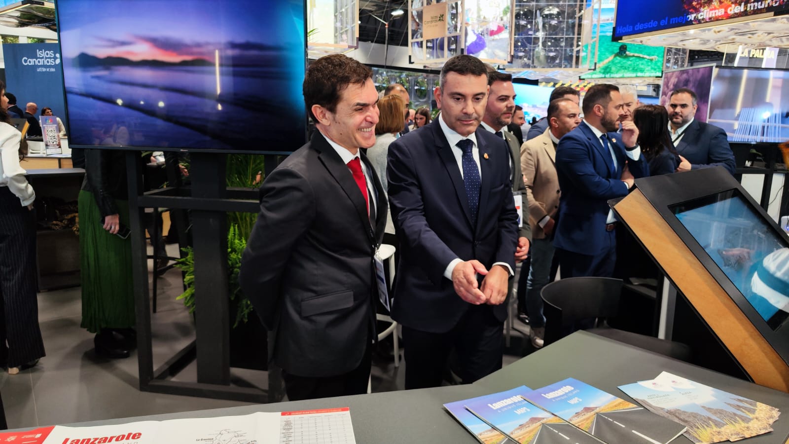 Fernándo Cavijo y políticos de Lanzarote en la 'Feria Internacional de Turismo 2024' de Madrid 