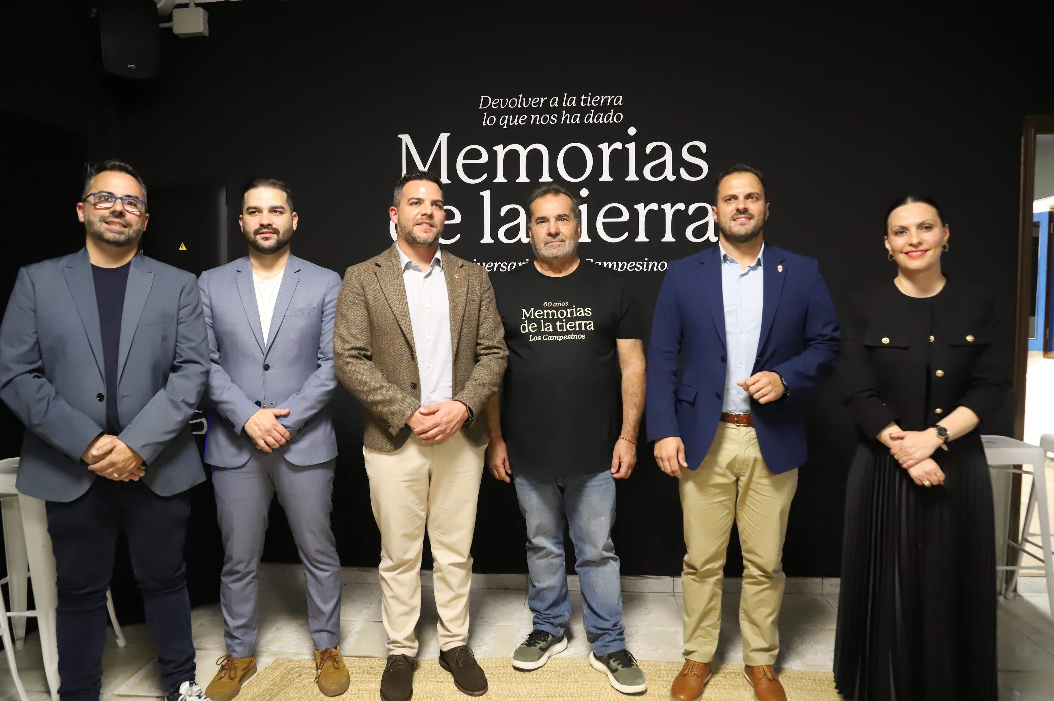 La agrupación folklórica durante la presentación de 'Memorias de la Tierra' La agrupación folklórica durante la presentación de 'Memorias de la Tierra'