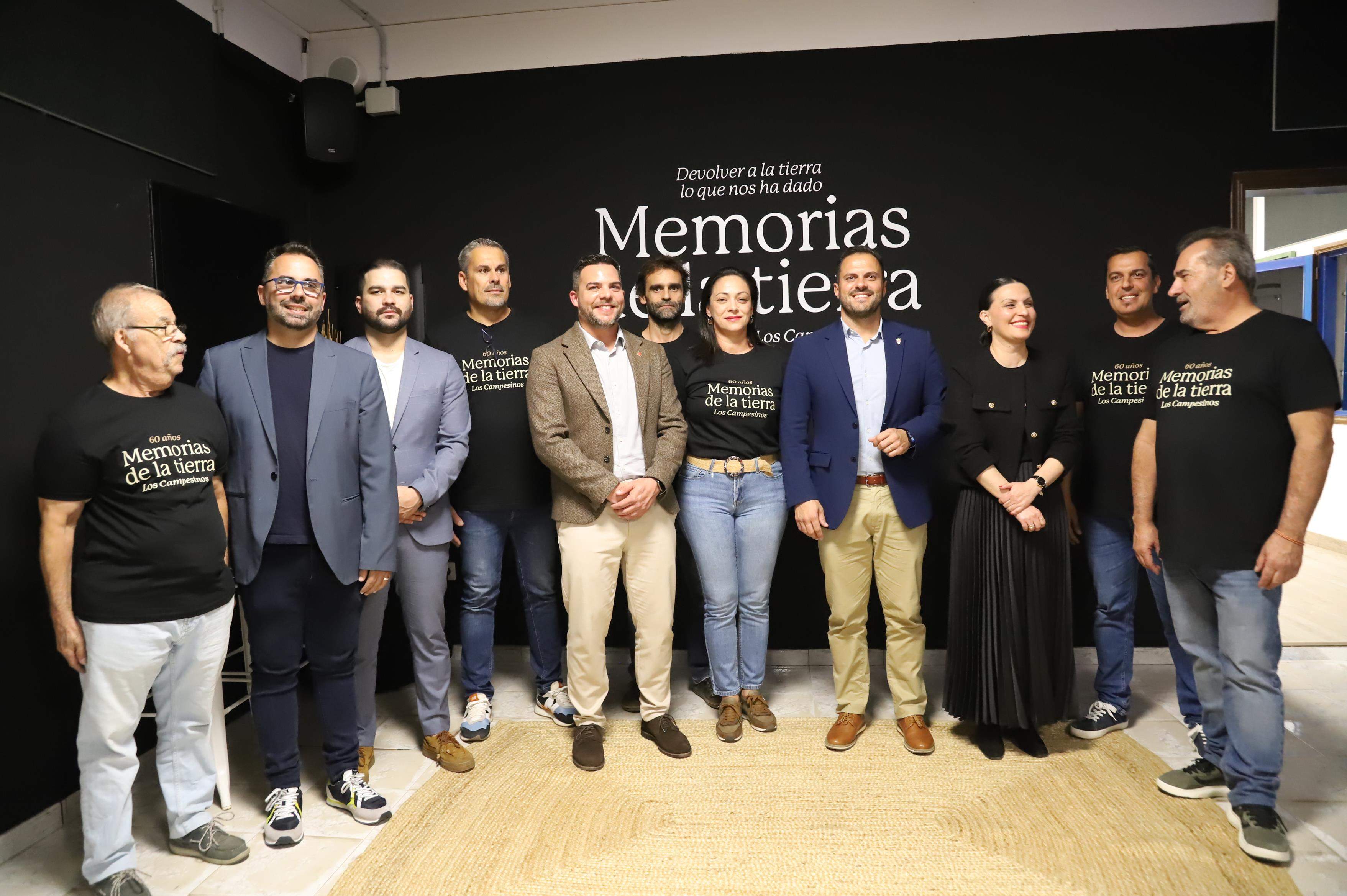 La agrupación folklórica durante la presentación de 'Memorias de la Tierra' La agrupación folklórica durante la presentación de 'Memorias de la Tierra'