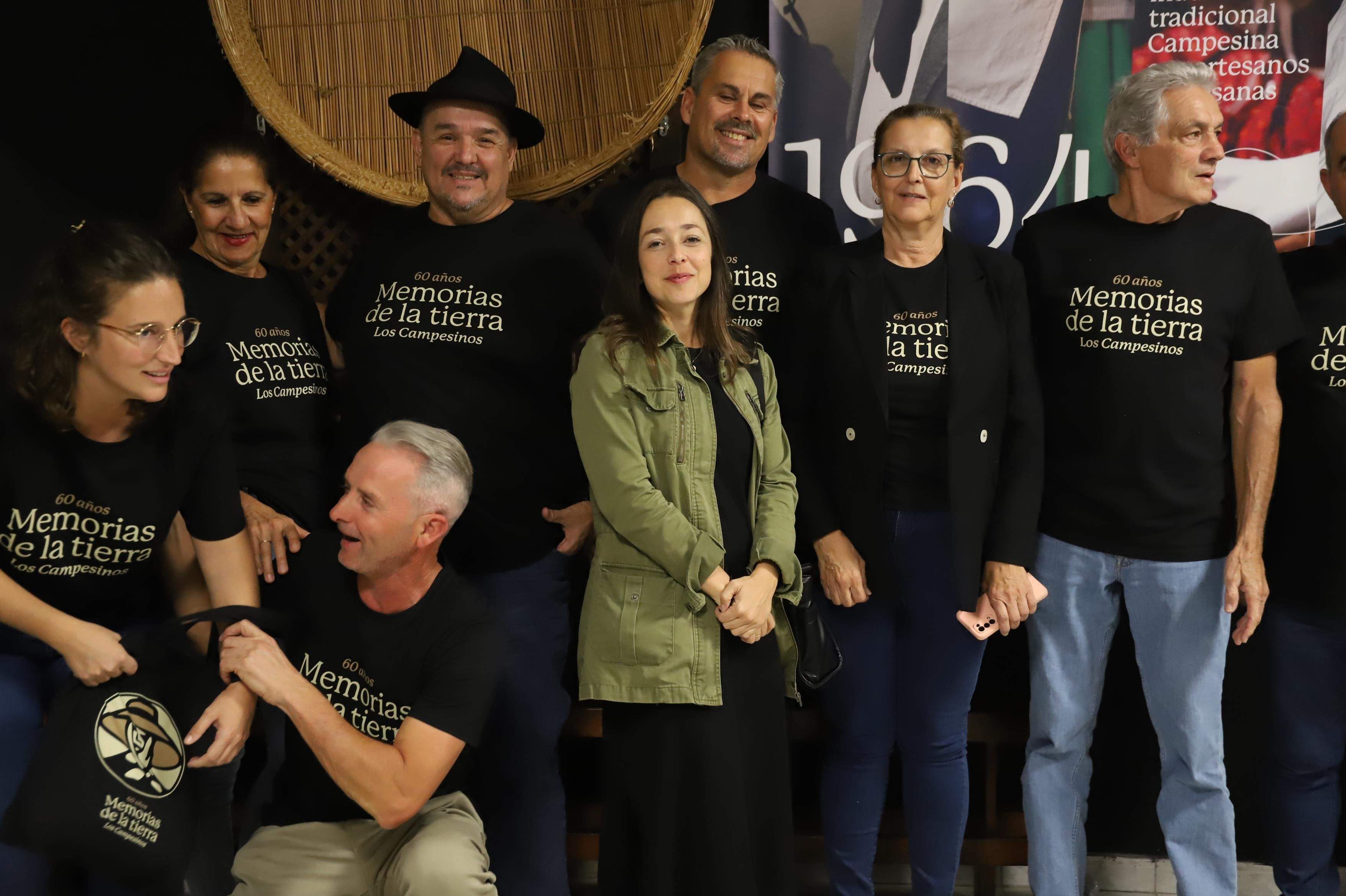 La agrupación folklórica durante la presentación de 'Memorias de la Tierra' La agrupación folklórica durante la presentación de 'Memorias de la Tierra'