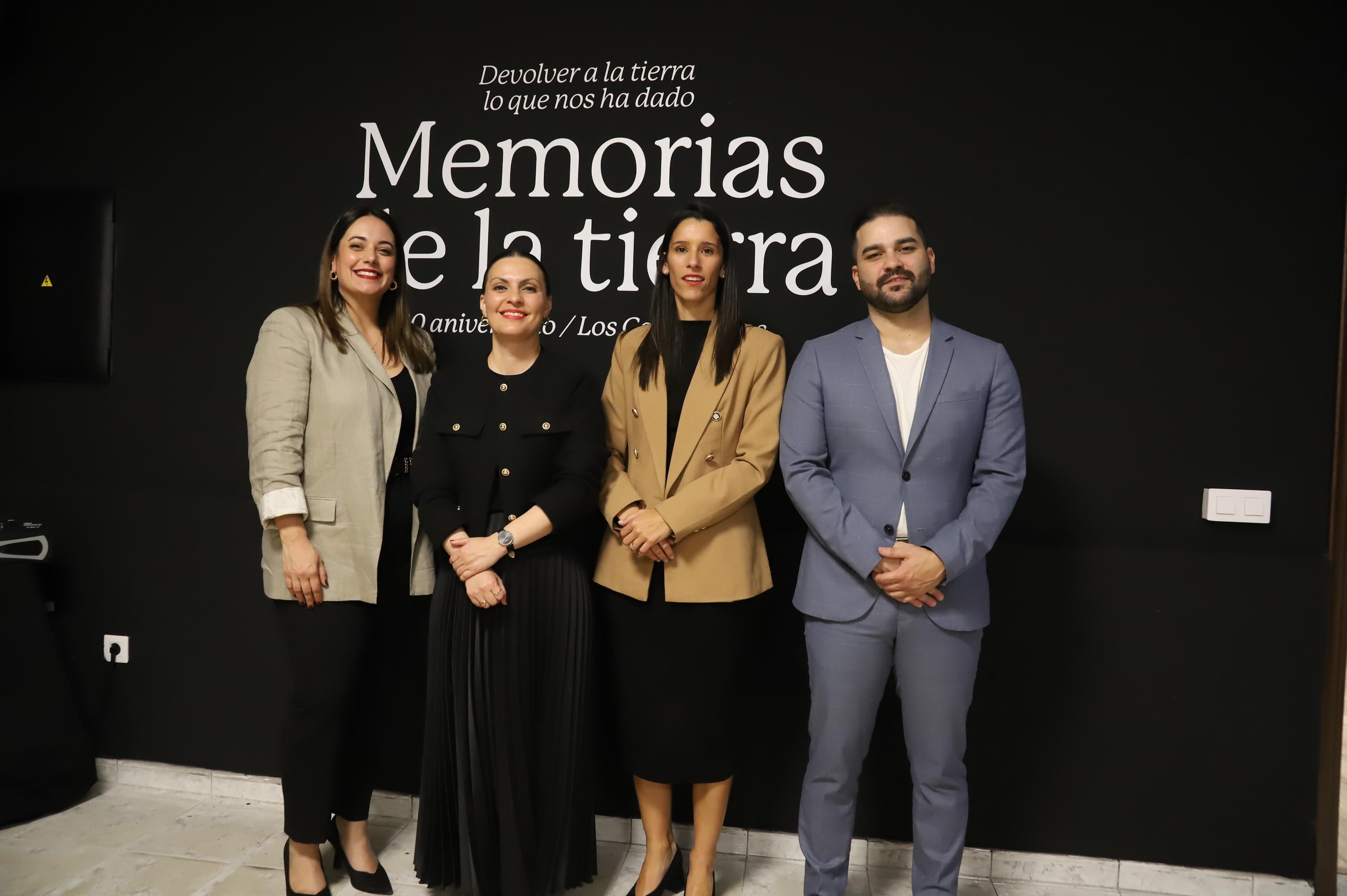 La agrupación folklórica durante la presentación de 'Memorias de la Tierra' La agrupación folklórica durante la presentación de 'Memorias de la Tierra'