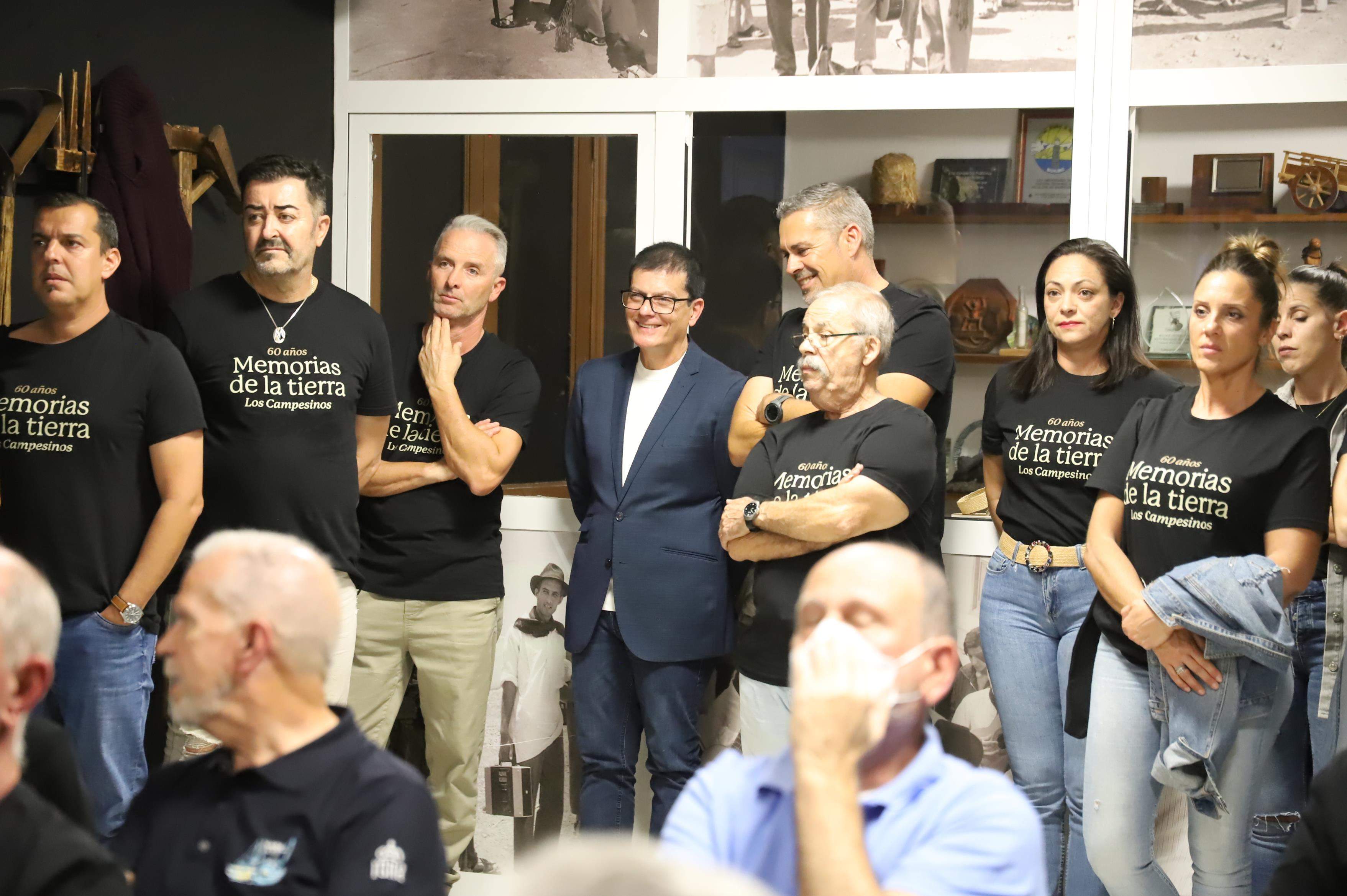 La agrupación folklórica durante la presentación de 'Memorias de la Tierra' La agrupación folklórica durante la presentación de 'Memorias de la Tierra'