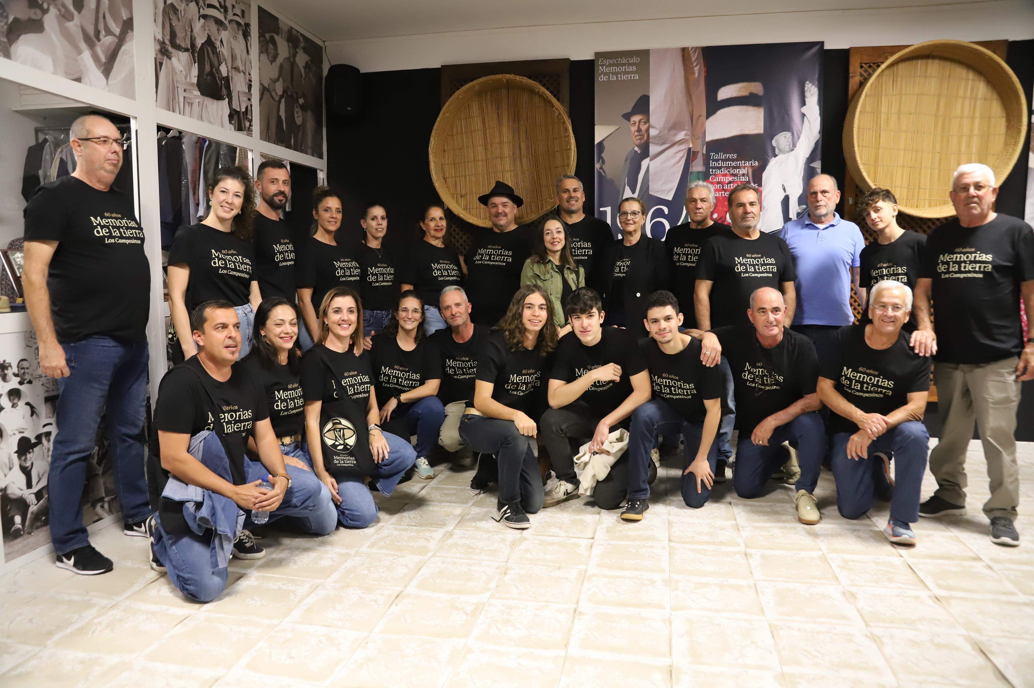 La agrupación folklórica durante la presentación de 'Memorias de la Tierra' La agrupación folklórica durante la presentación de 'Memorias de la Tierra'