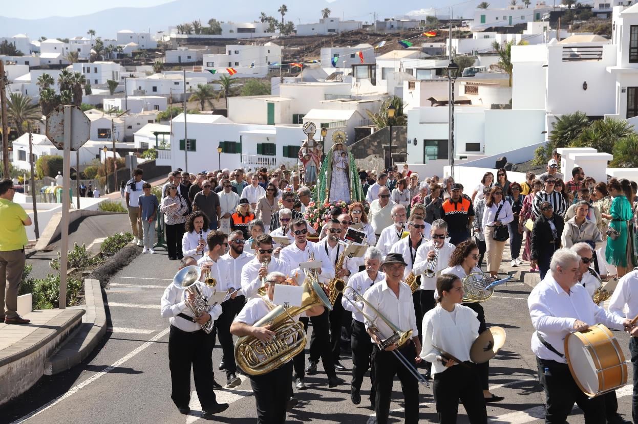 Misa y procesión en honor a la Virgen de La Candelaria