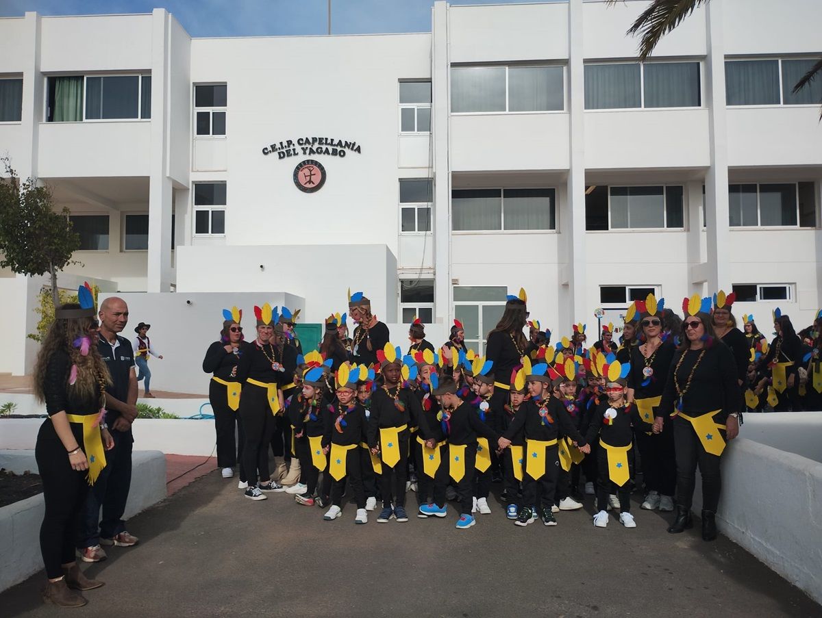 Los CEIP Capellanía y La Destila celebran su desfile de carnaval 