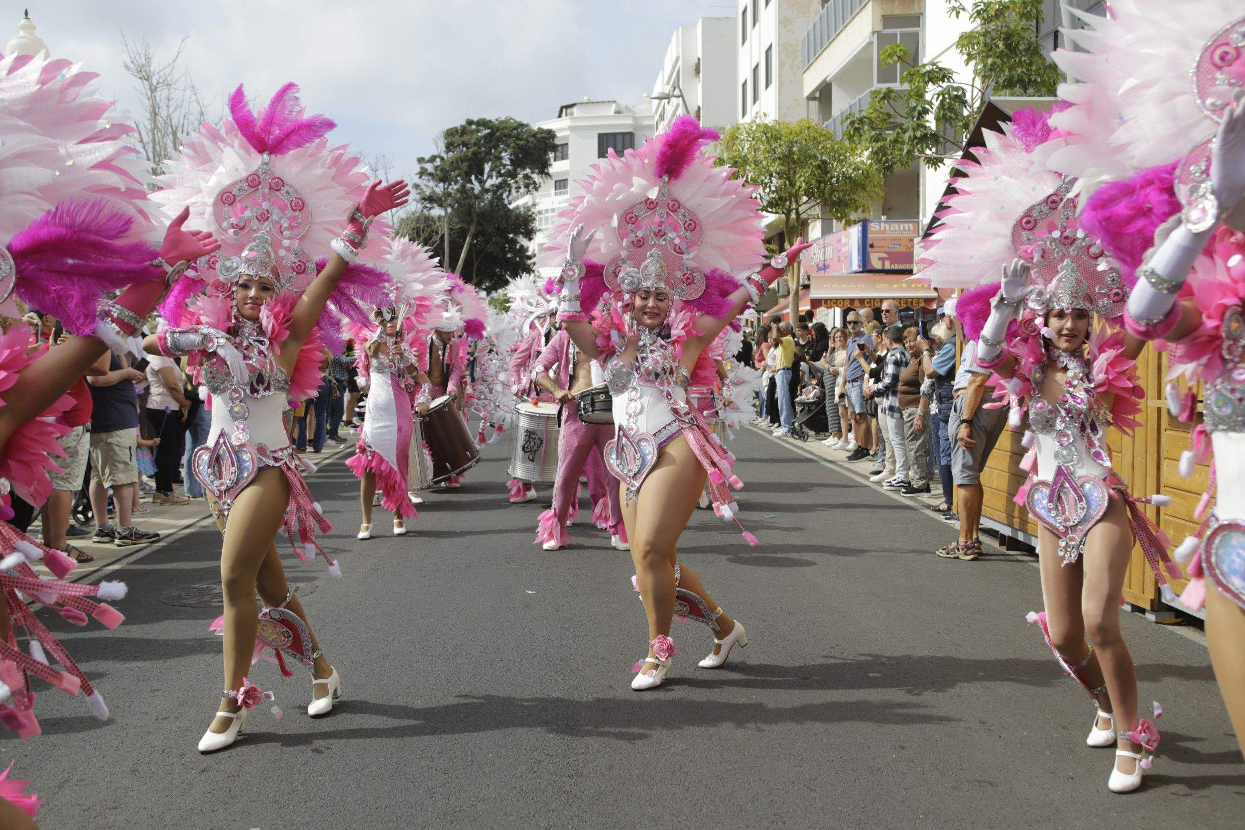 Pasacalles de Carnaval de Arrecife, 2024 (Fotos: Juan Mateos) Pasacalles de Carnaval de Arrecife, 2024 (Fotos: Juan Mateos)