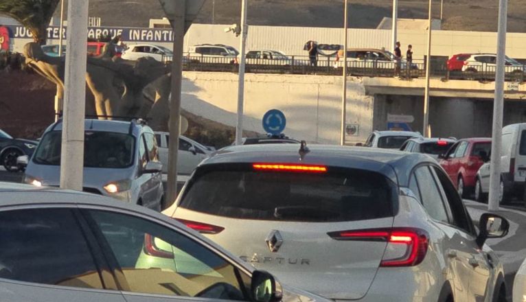 Retenciones por el accidente múltiple en la Autovía