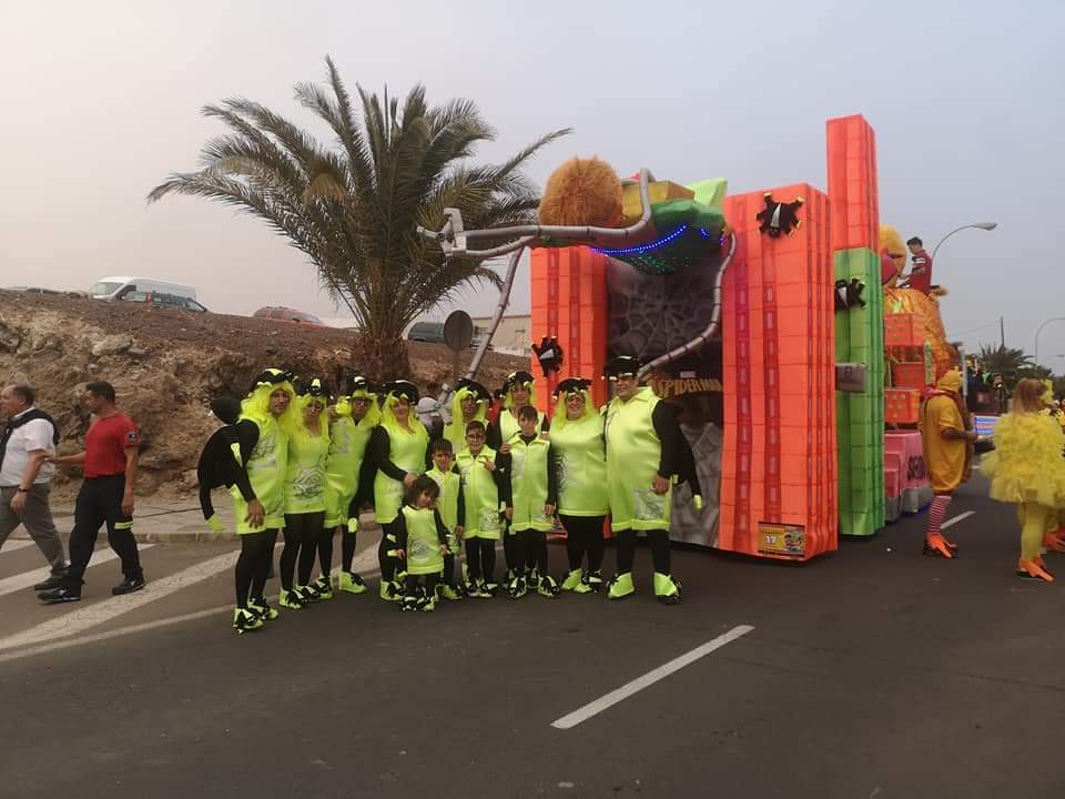 Las carrozas en los Carnavales de otros años Las carrozas en los Carnavales de otros años
