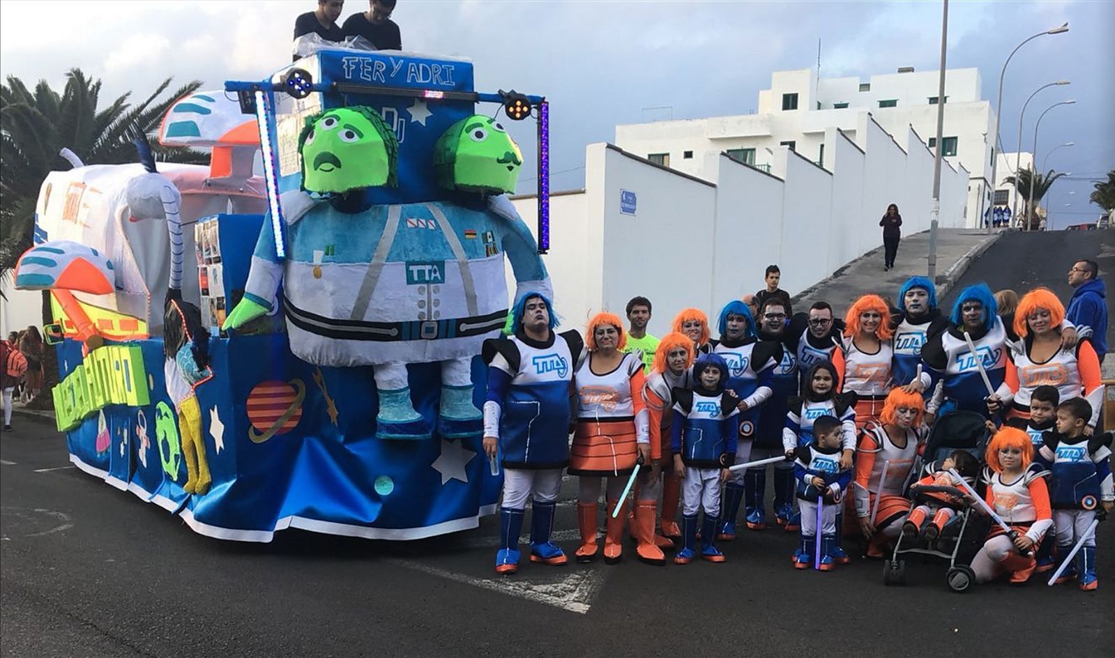 Las carrozas en los Carnavales de otros años Las carrozas en los Carnavales de otros años