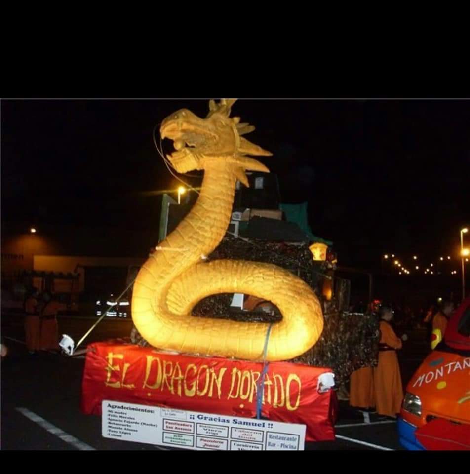 Las carrozas en los Carnavales de otros años Las carrozas en los Carnavales de otros años