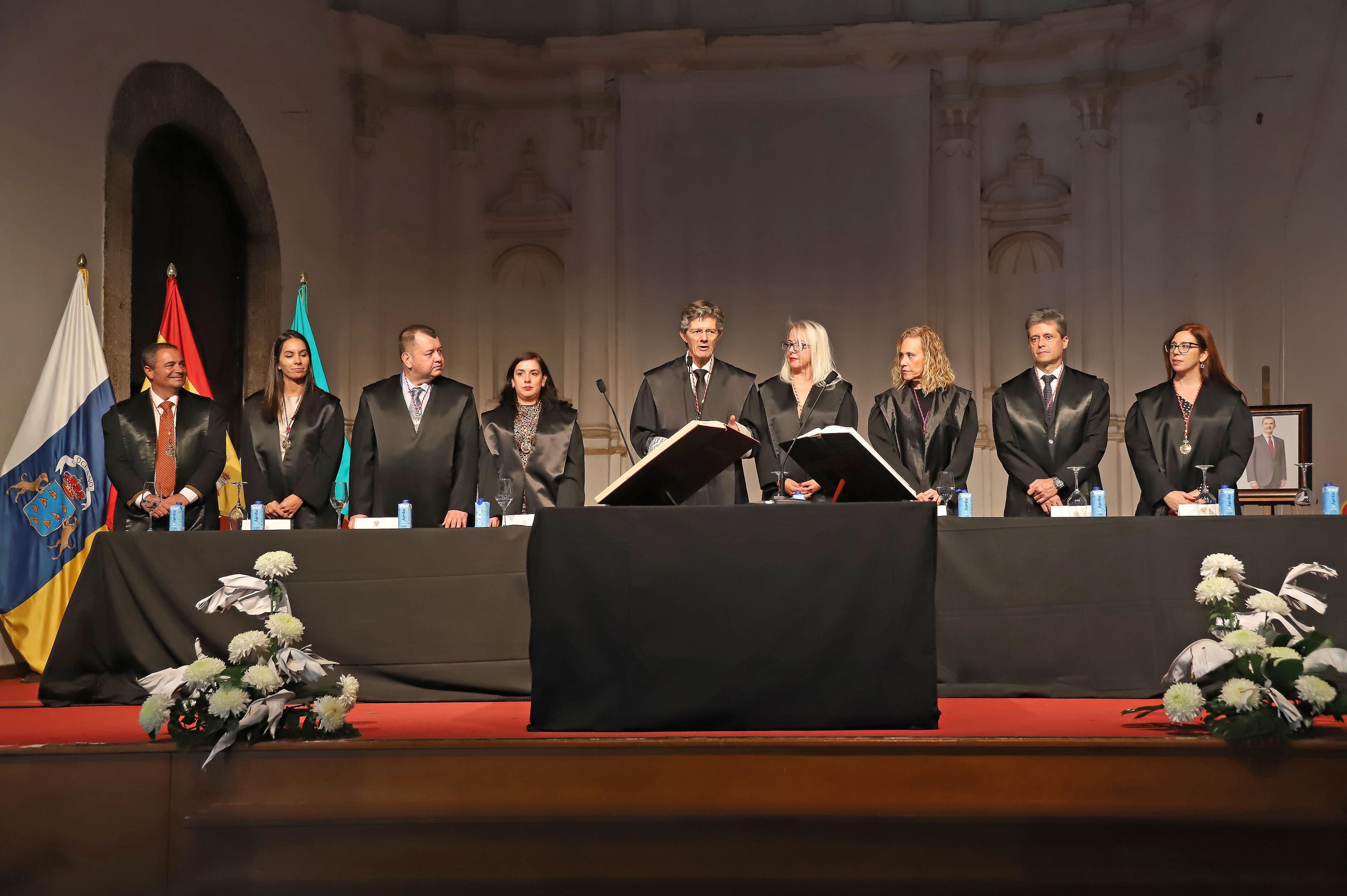 Toma de posesión de la nueva junta del colegio de la abogacía de Lanzarote Toma de posesión de la nueva junta del colegio de la abogacía de Lanzarote