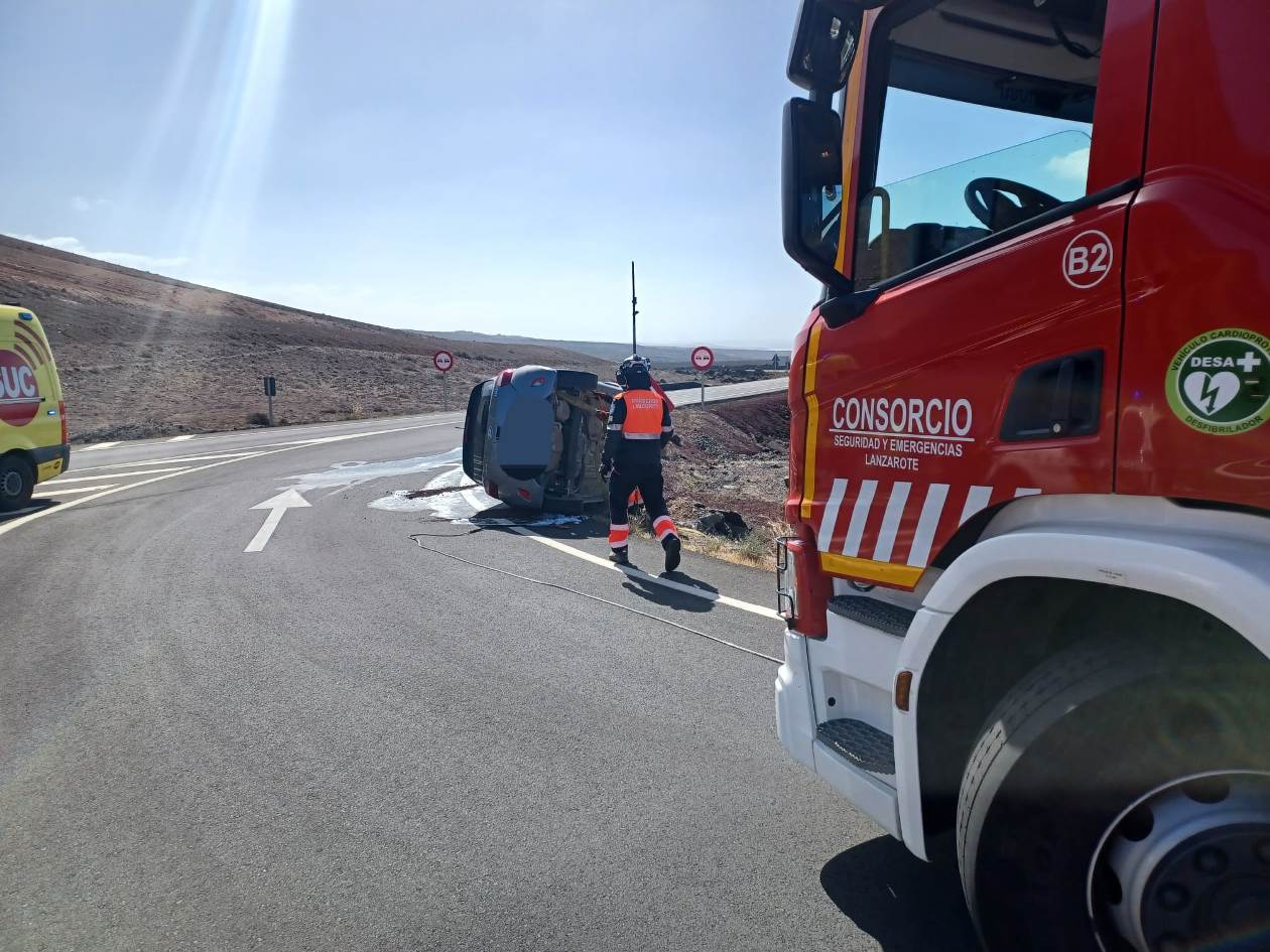 Vuelco sin heridos en Yaiza