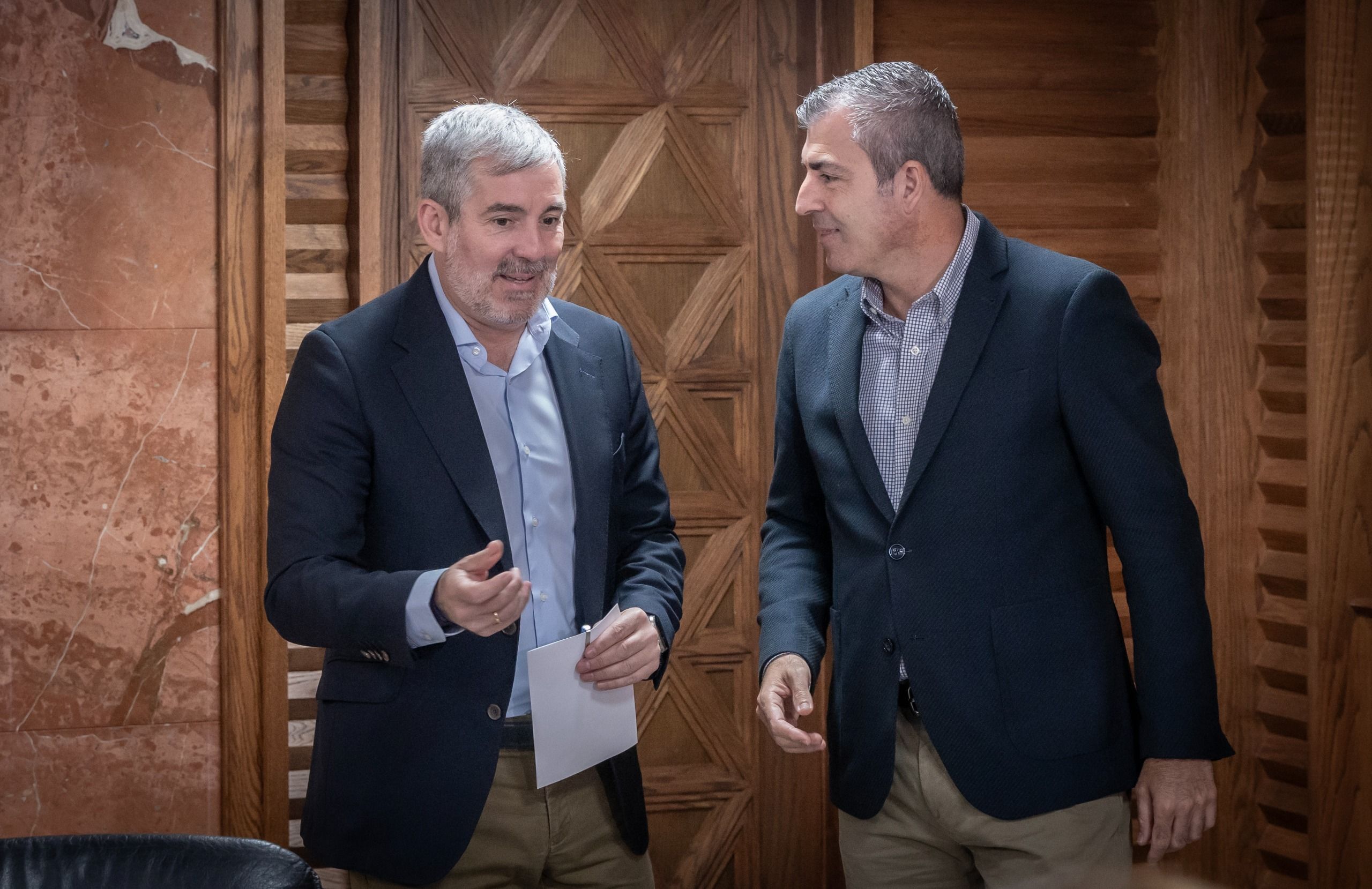 El presidente del Gobierno de Canarias, Fernando Clavijo, junto al vicepresidente canario, Manuel Domínguez. Foto: Gobierno de Canarias.