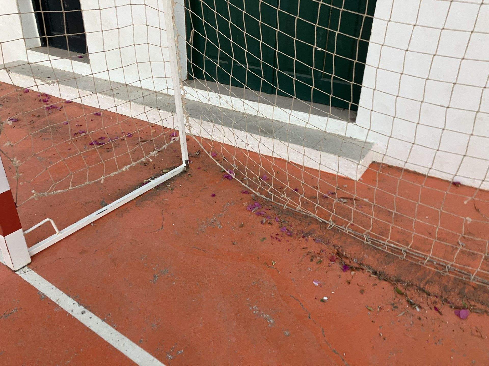 Yaiza Siempre denuncia el estado de las canchas del municipio