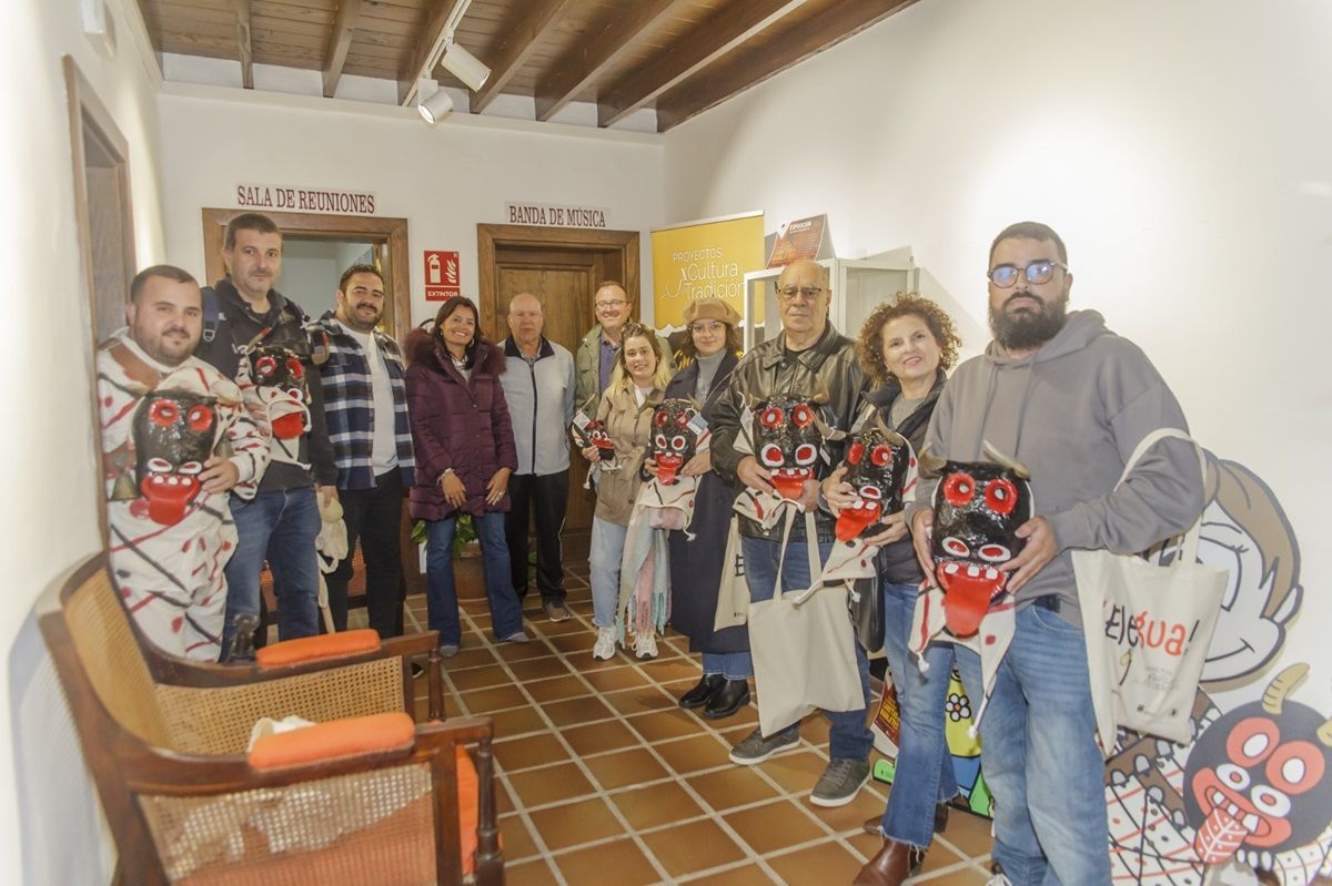 Taller de caretas de Los Diabletes en Teguise